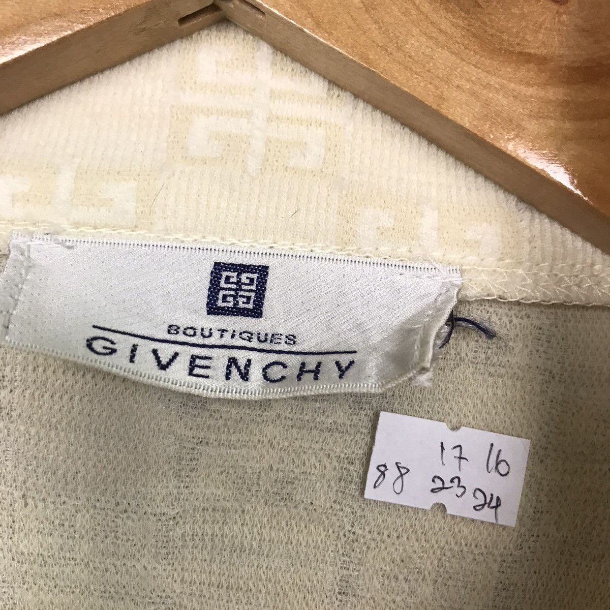 Givenchy GIVENCHY MONOGRAM LOGO ZIPPIER JACKET JAPAN GIVENCHY Size L / US 10 / IT 46 - 8 Thumbnail