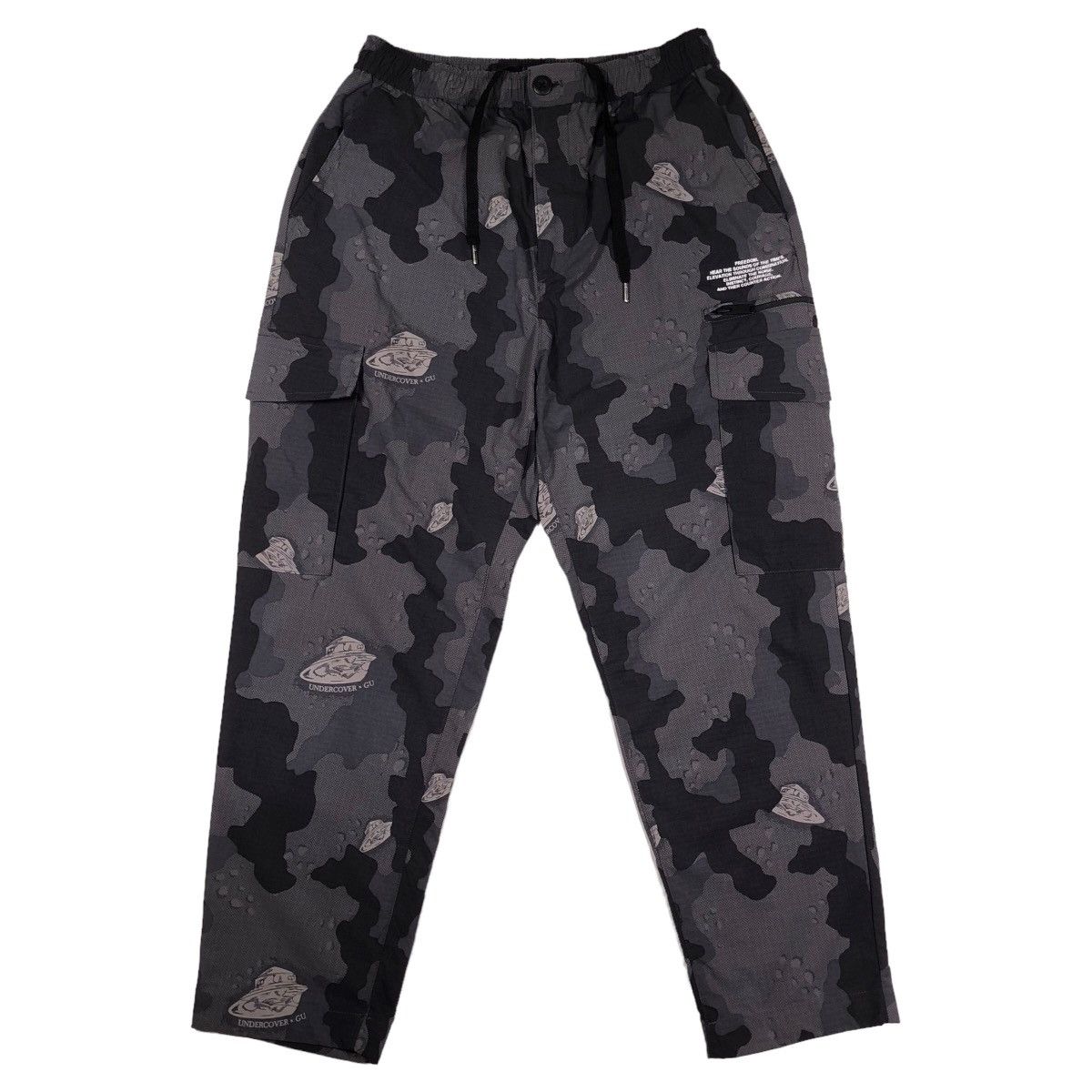 GU × Undercover GU x Undercover Nylon UFO Camo Cargo Pants Size US 31 - 1 Thumbnail