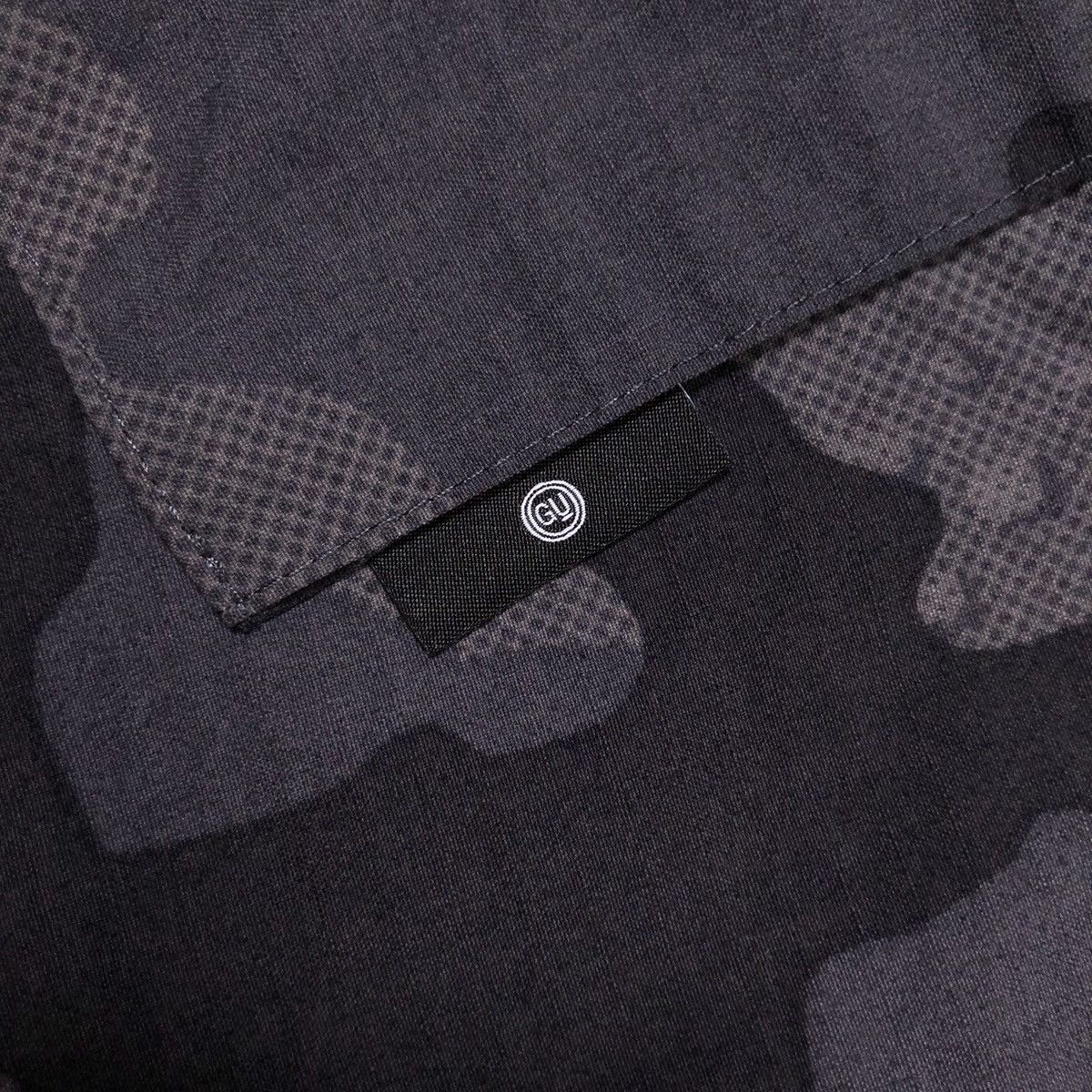 GU × Undercover GU x Undercover Nylon UFO Camo Cargo Pants Size US 31 - 13 Thumbnail