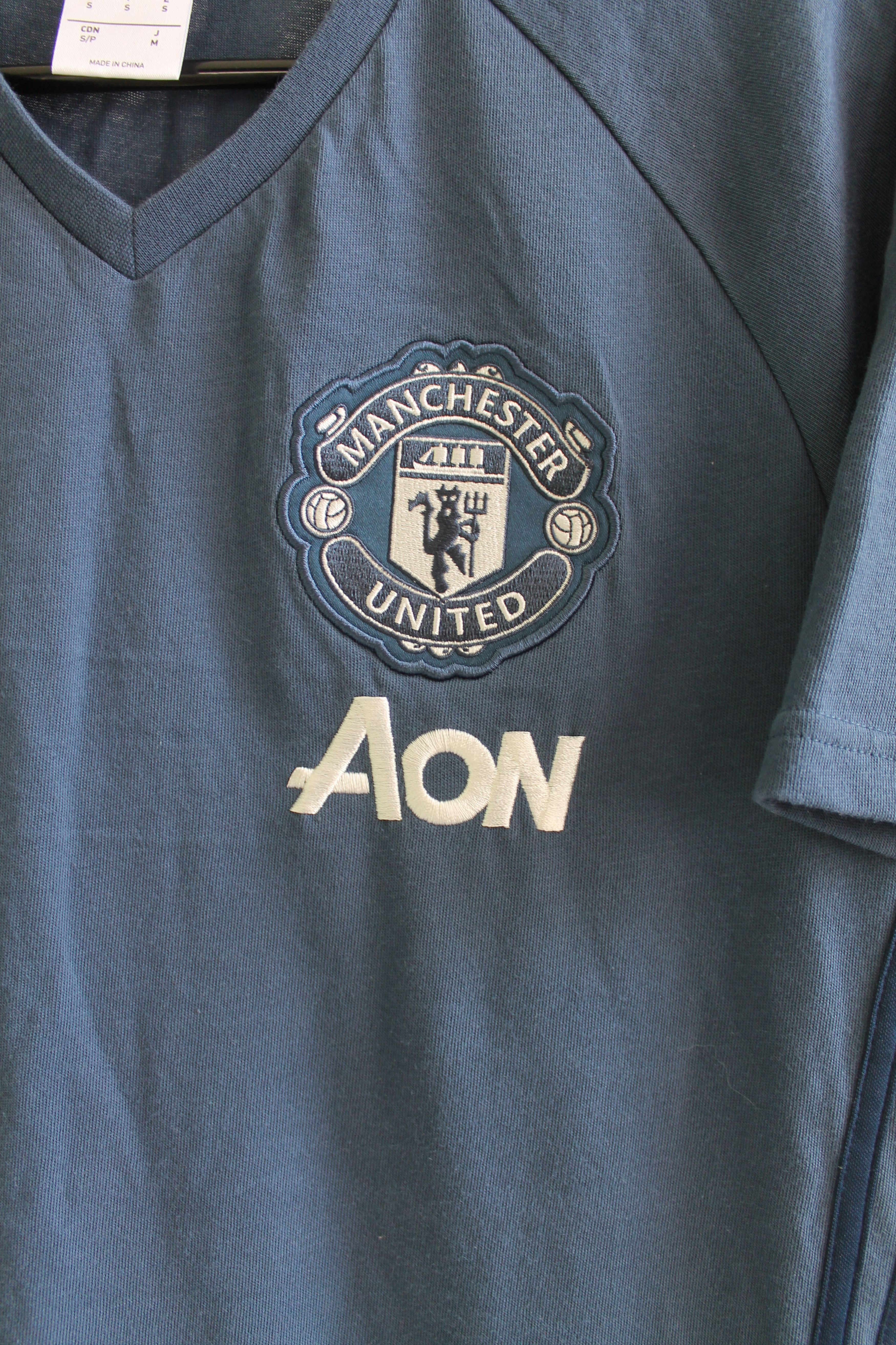 Adidas 2015 Manchester United Adidas training shirt blue Size US S / EU 44-46 / 1 - 3 Thumbnail
