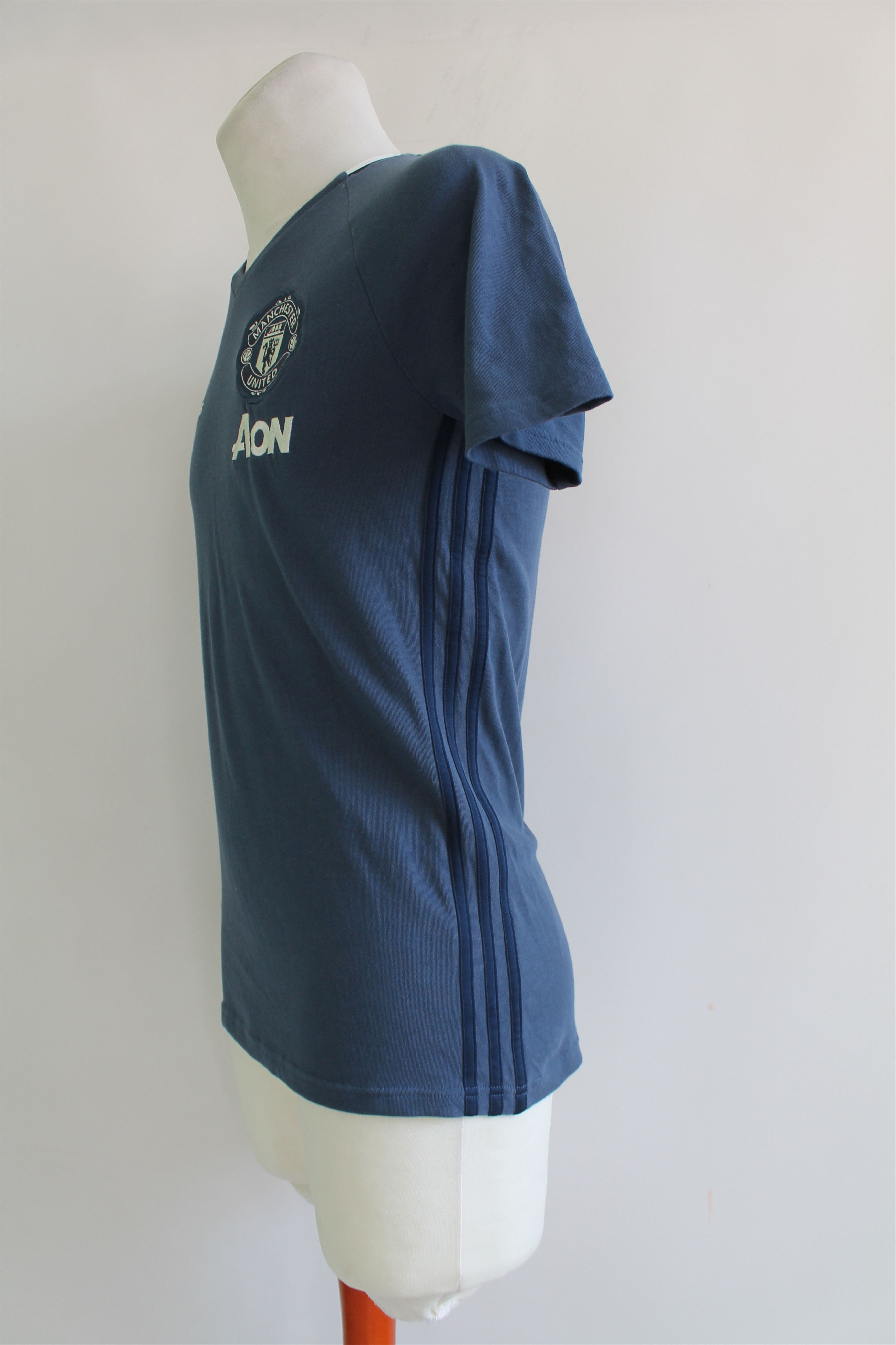 Adidas 2015 Manchester United Adidas training shirt blue Size US S / EU 44-46 / 1 - 7 Thumbnail