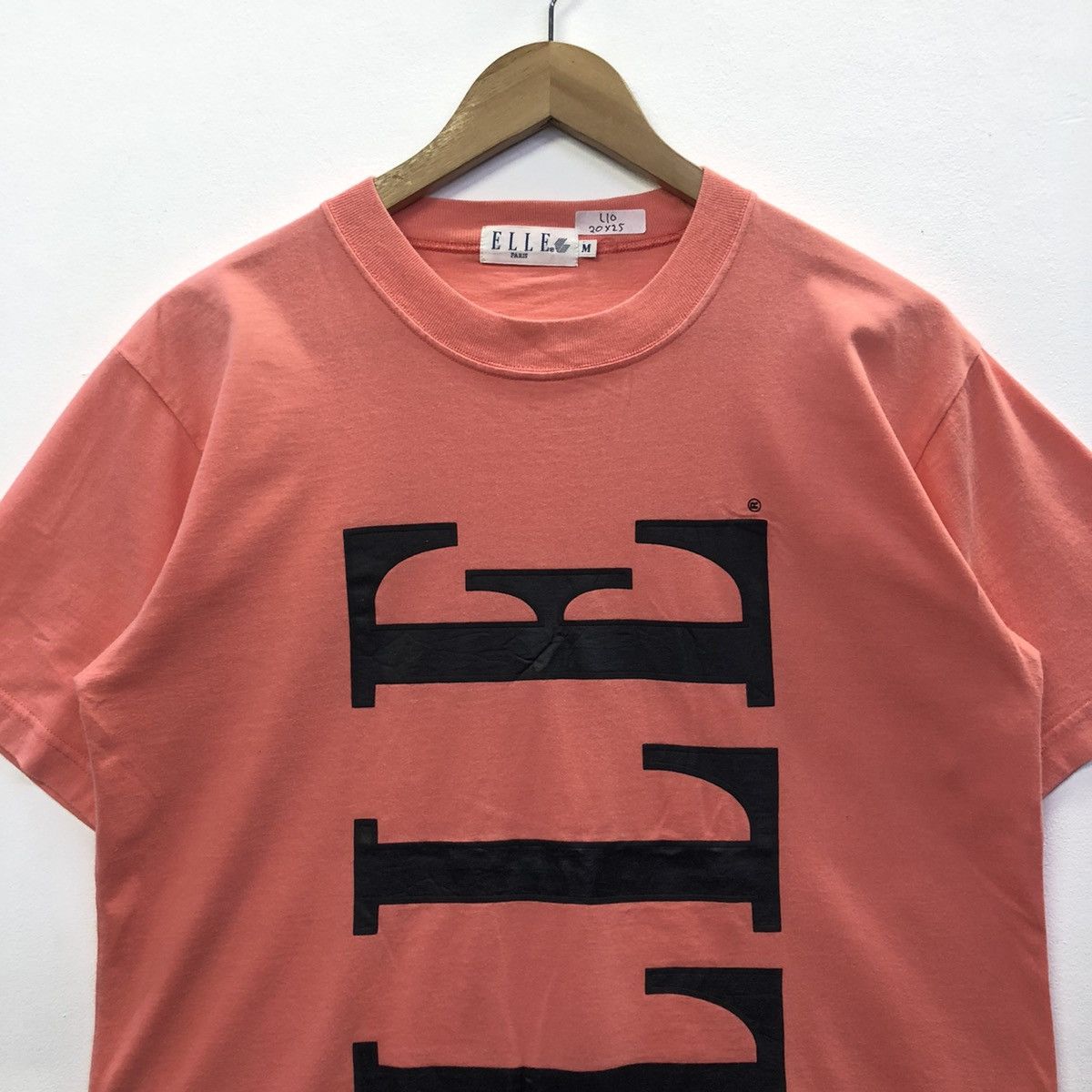 ‘Rare!! ELLE Paris Spell Out T-shirt