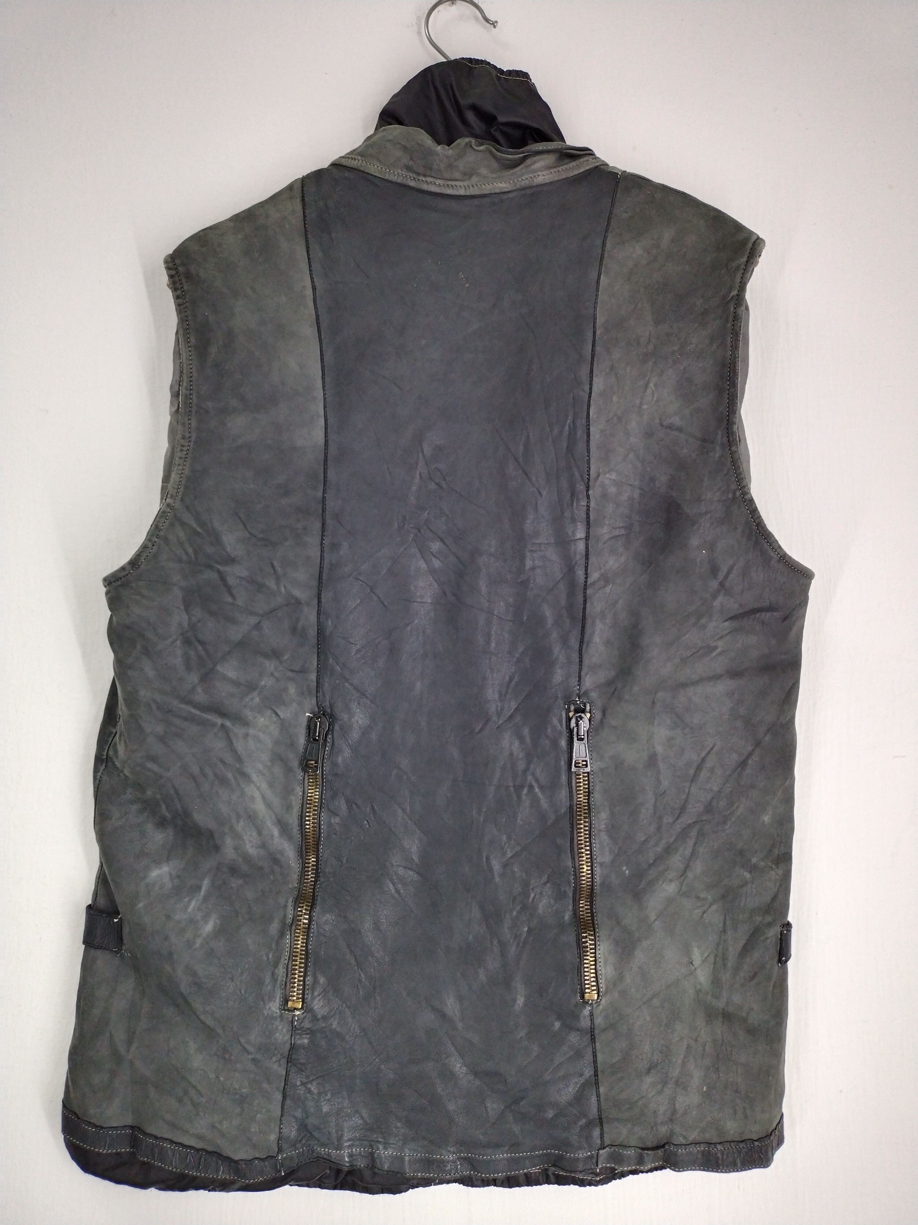 Armani Prive VINTAGE COLLECTION PRIVEE VEST SEDITIONARIES DESIGN Size US M / EU 48-50 / 2 - 10 Thumbnail
