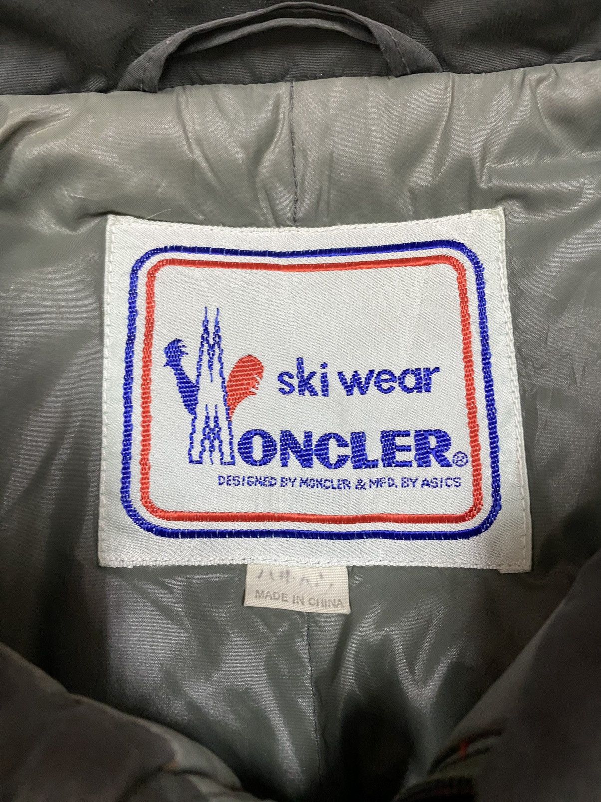 Moncler Vtg🔥Moncler Thermo Clo System Puffer By Asics Size US L / EU 52-54 / 3 - 21 Thumbnail