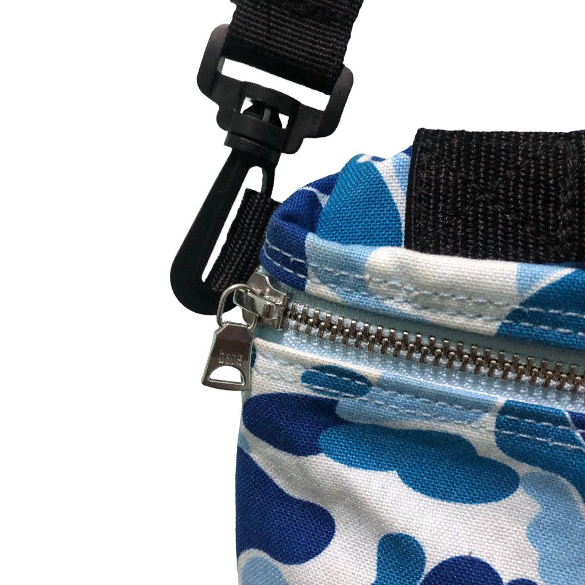 Bape BATHING APE SLING BAG/CARRY BAG BLUE CAMO Size ONE SIZE - 4 Thumbnail