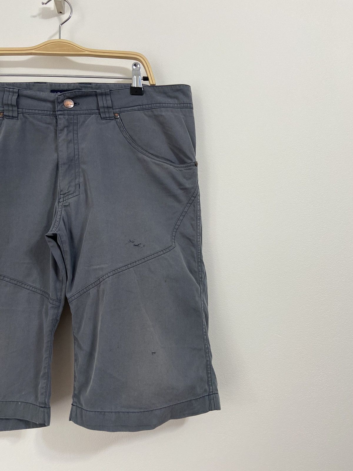Arc'teryx Arc’teryx Men’s shorts 34 Size US 34 / EU 50 - 3 Thumbnail