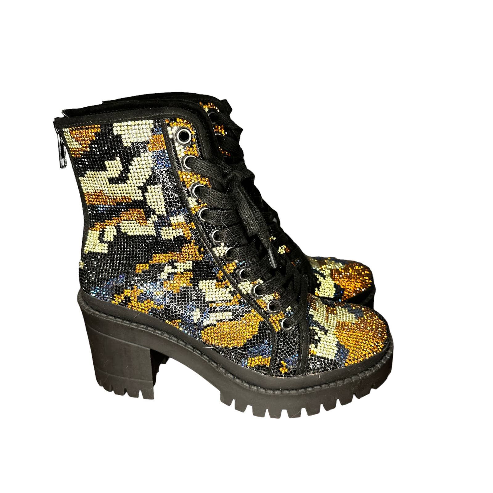 Steve Madden Steve Madden Pass Camo Multi Boots Size 6.5 Grailed