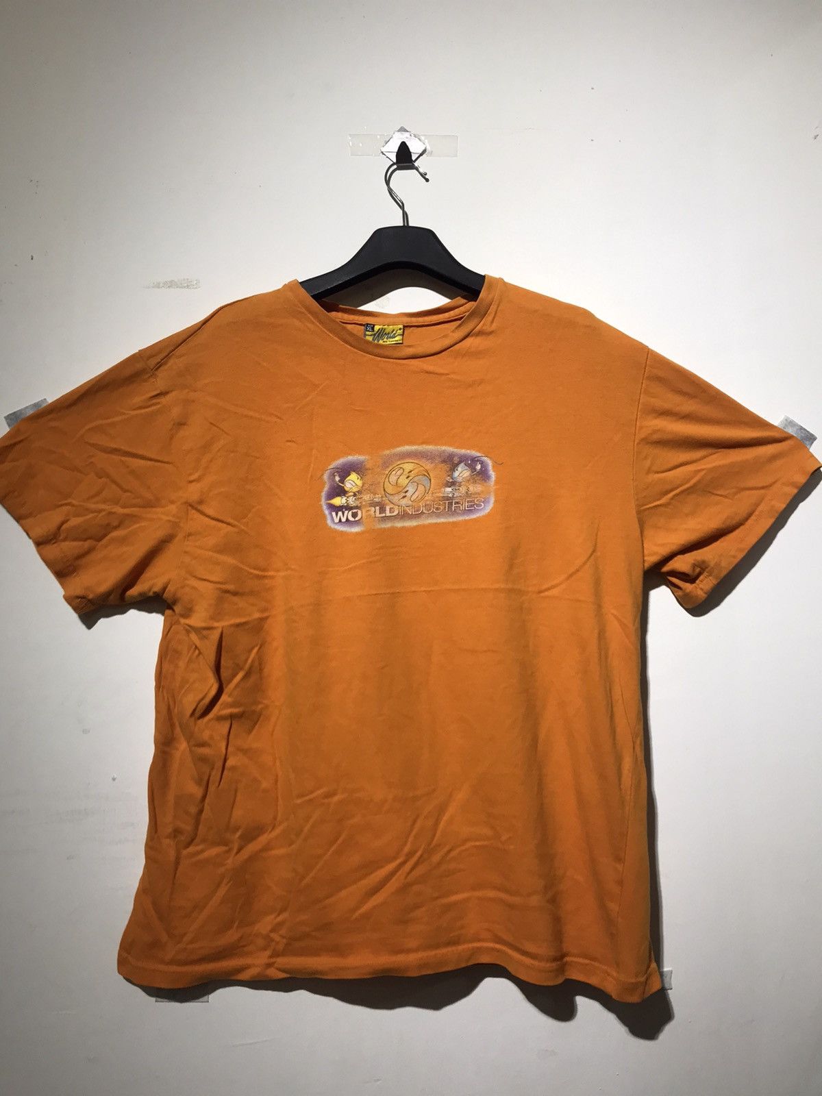 Vintage Vintage World Industries T-shirt Size US XL / EU 56 / 4 - 1 Thumbnail