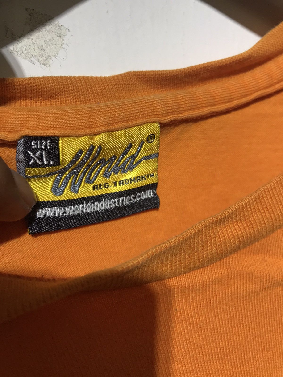 Vintage Vintage World Industries T-shirt Size US XL / EU 56 / 4 - 3 Thumbnail