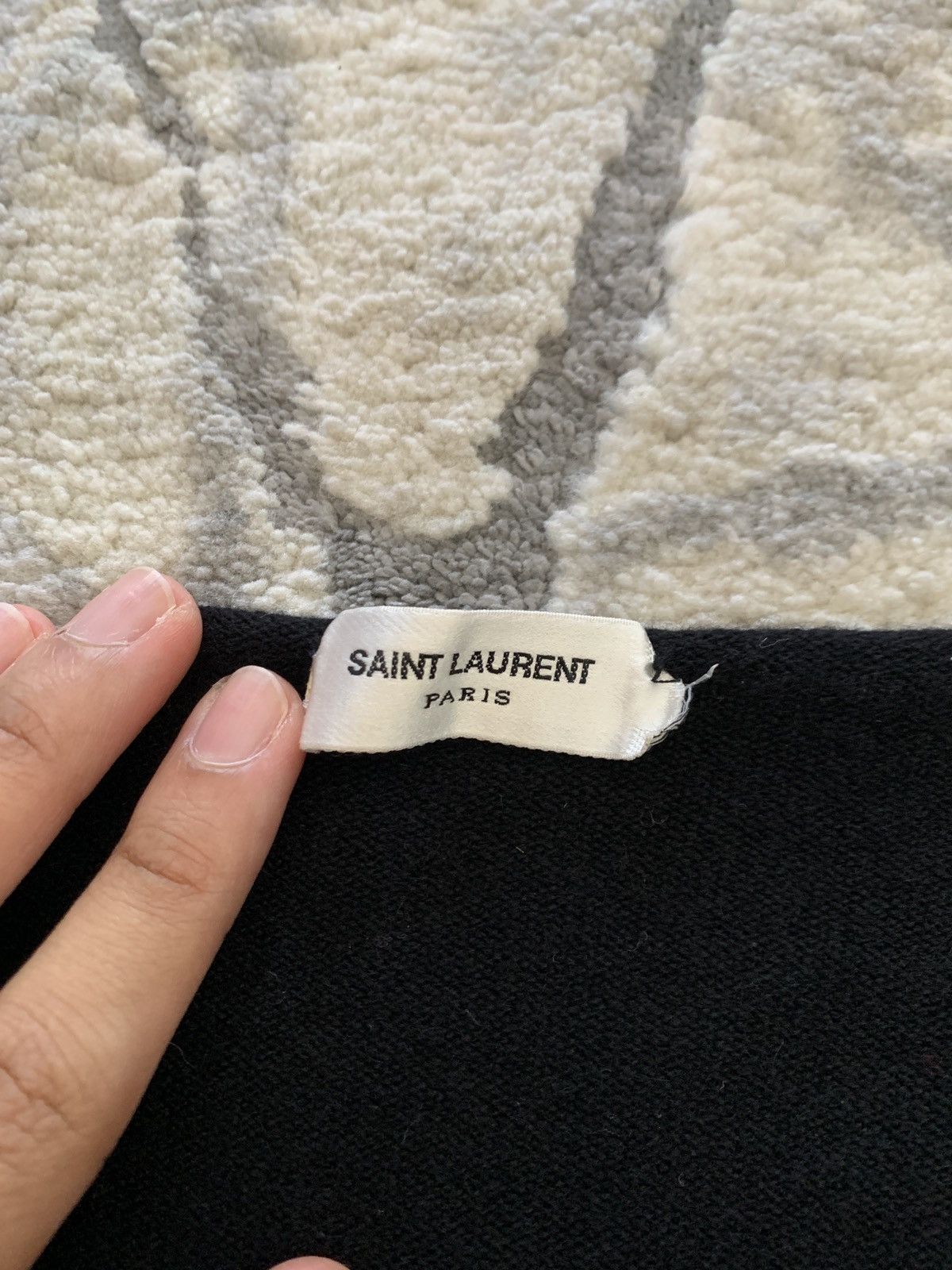 Saint Laurent Paris Distressed Cashmere Sweater Size US L / EU 52-54 / 3 - 6 Thumbnail