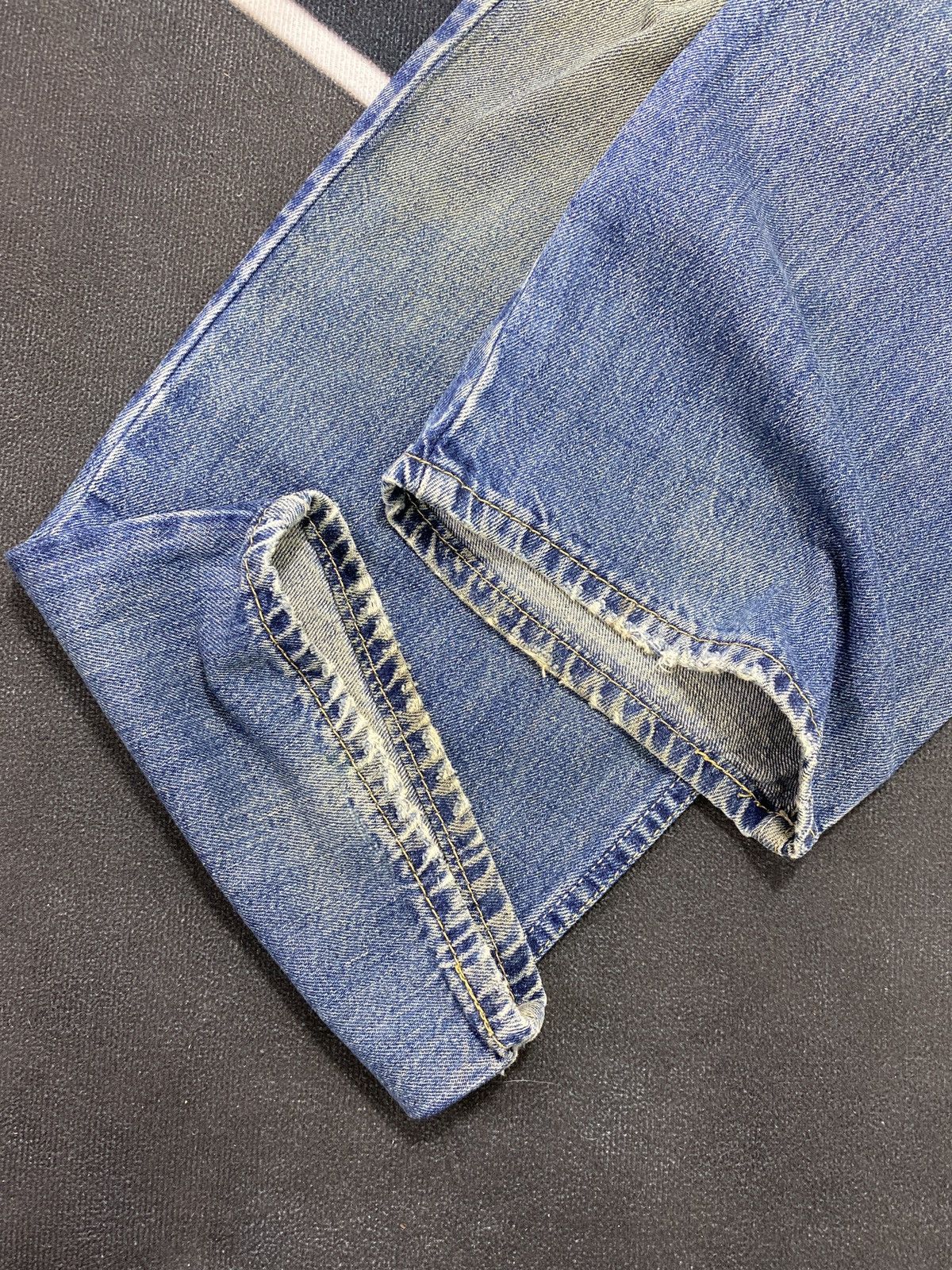 Jean × Levi's × Vintage VINTAGE LEVIS 550 JEANS BLUE WASH -J436 Size US 38 / EU 54 - 9 Thumbnail