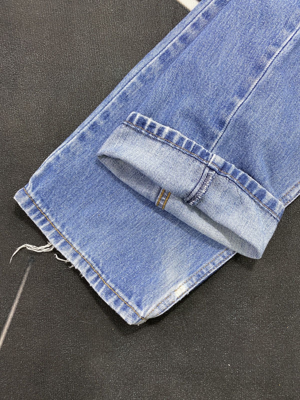 Jean × Levi's × Vintage VINTAGE LEVIS 550 JEANS BLUE WASH -J437 Size US 31 - 8 Thumbnail
