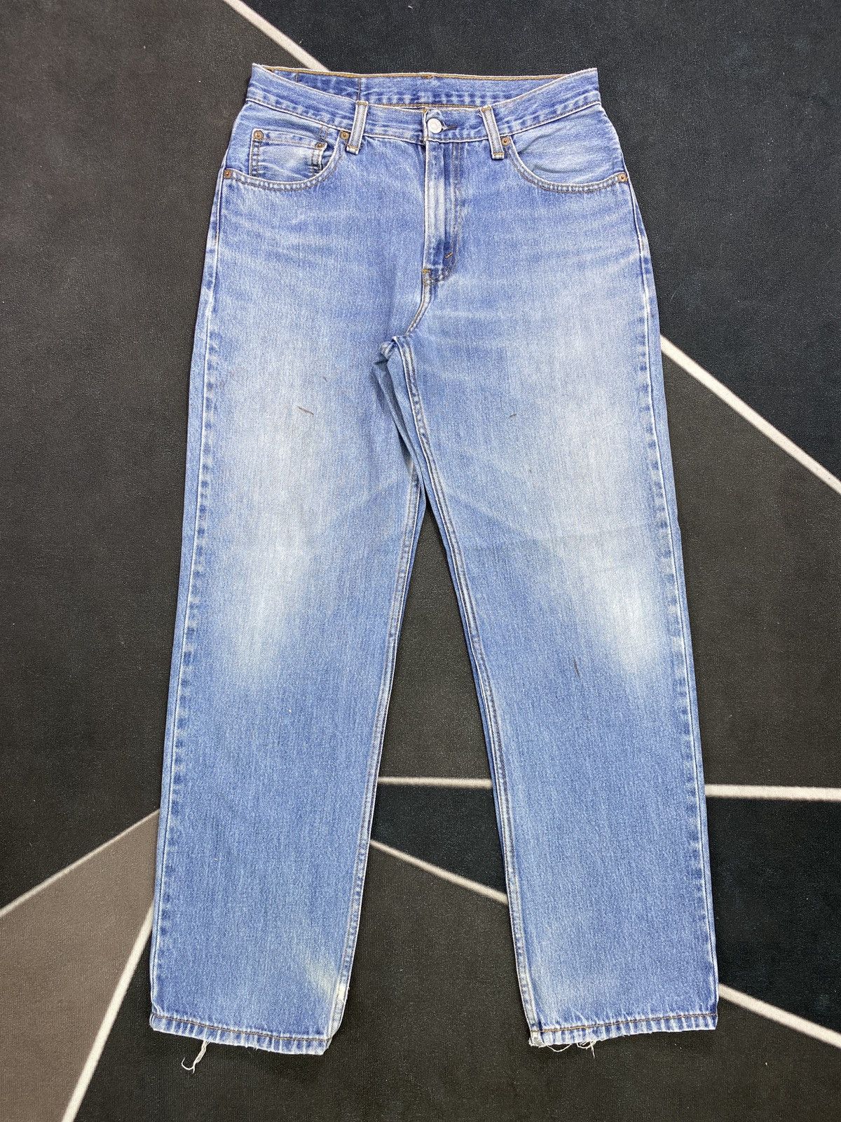 VINTAGE LEVIS 550 JEANS BLUE WASH -J437