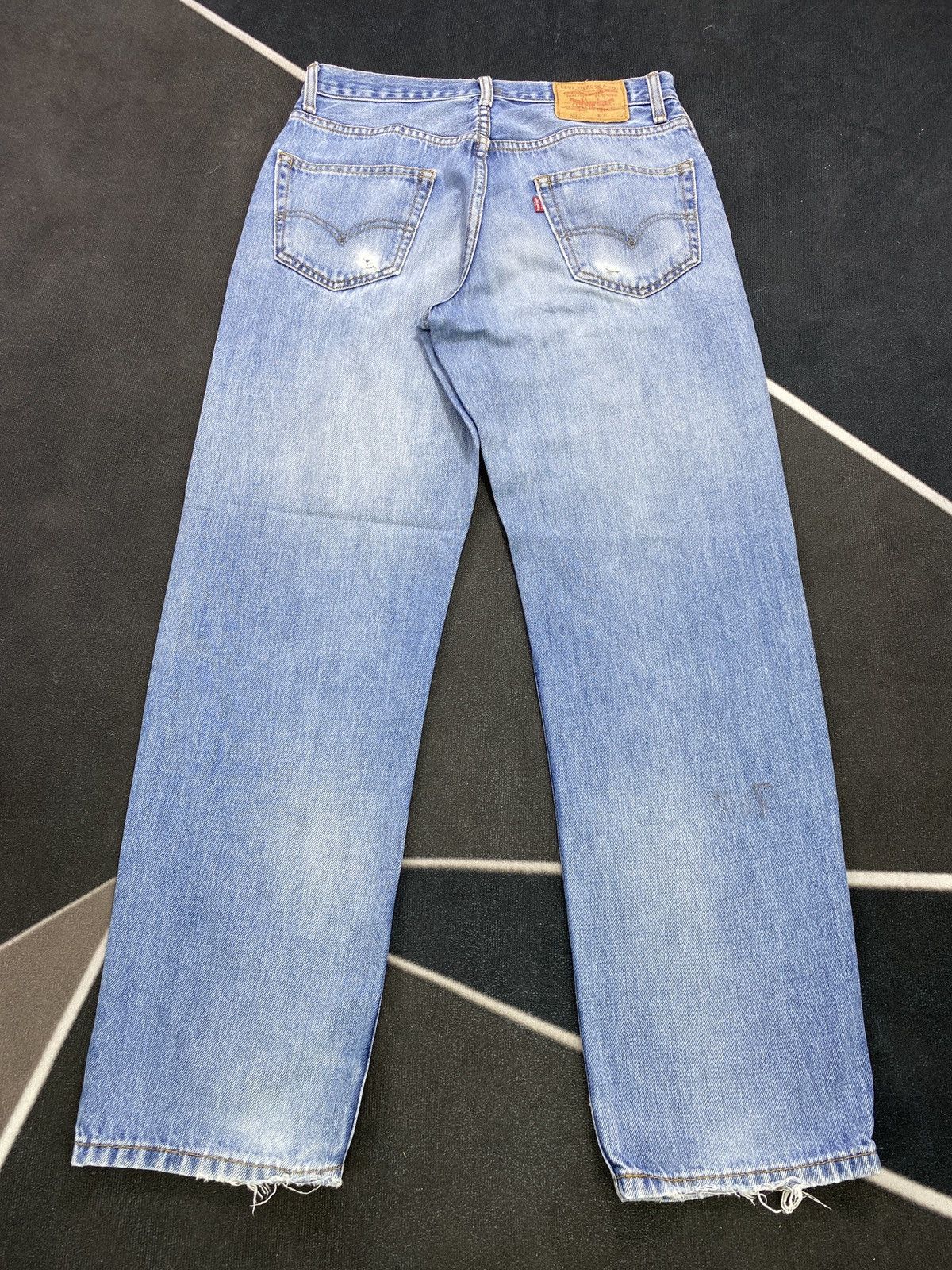 Jean × Levi's × Vintage VINTAGE LEVIS 550 JEANS BLUE WASH -J437 Size US 31 - 4 Thumbnail