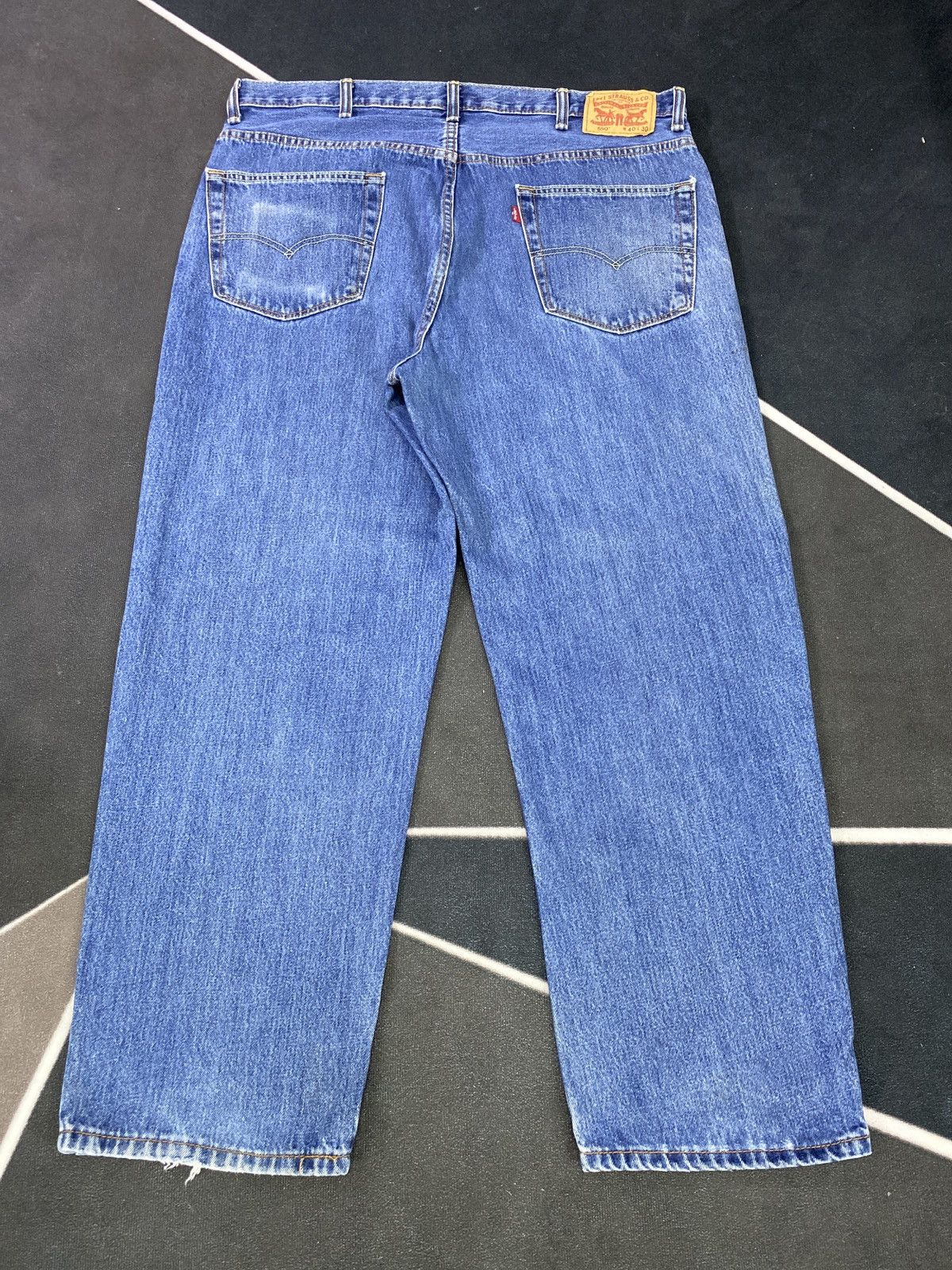 Jean × Levi's × Vintage VINTAGE LEVIS 550JEANS BLUE WASH -J438 Size US 40 / EU 56 - 4 Thumbnail