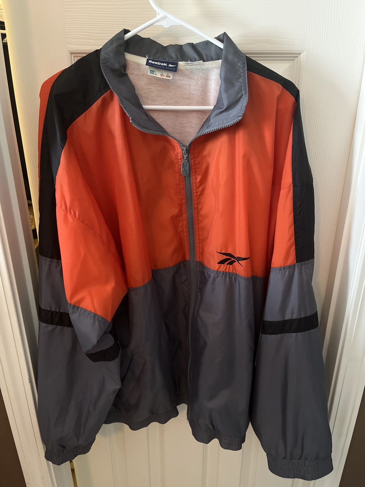 Reebok Vintage Reebok windbreaker Size US L / EU 52-54 / 3 - 1 Thumbnail