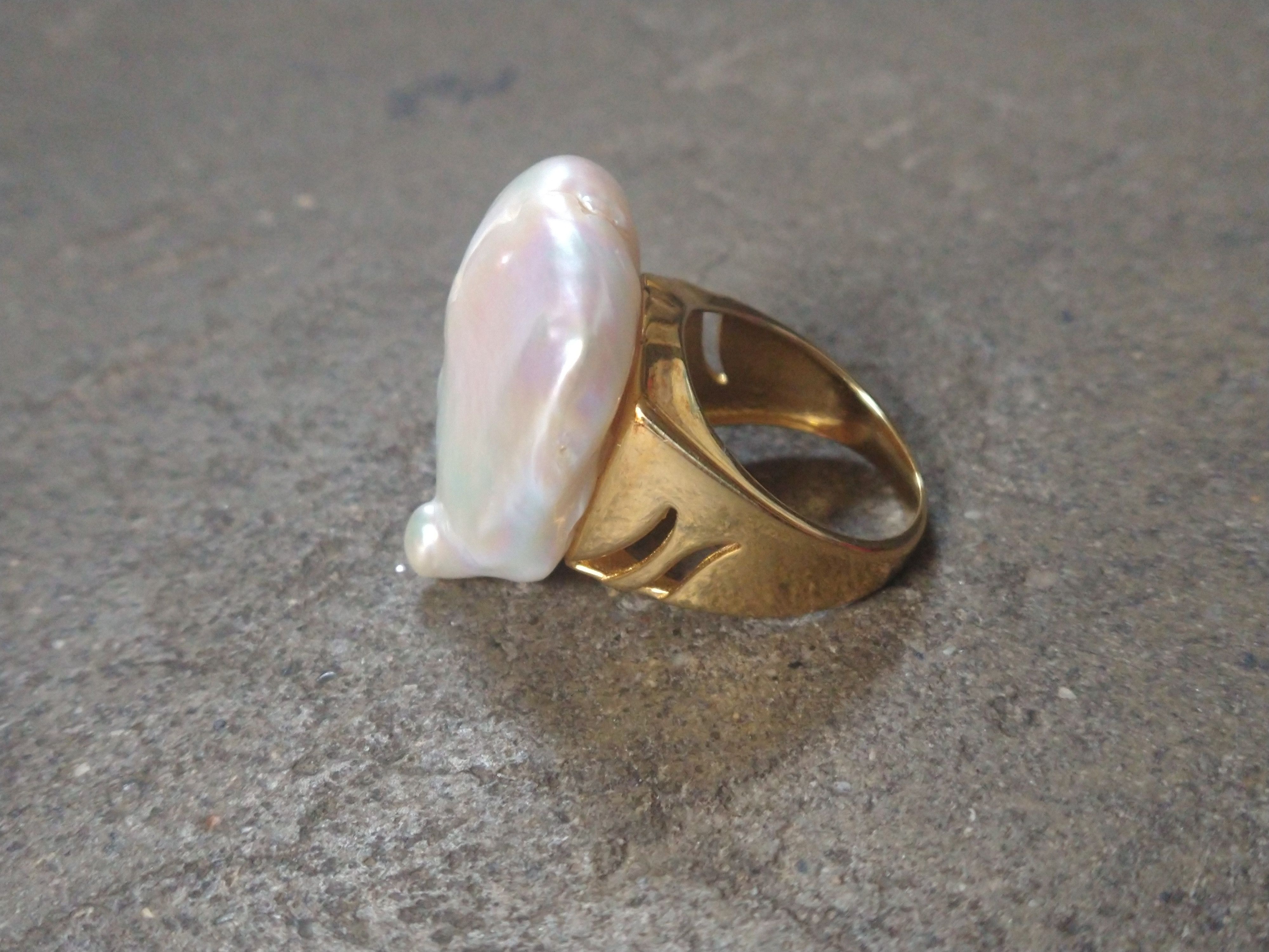 Jewelry × Sterling Silver Sterling Silver Ring Size 8.25 Baroque Pearl Modern Gold Size ONE SIZE - 5 Thumbnail