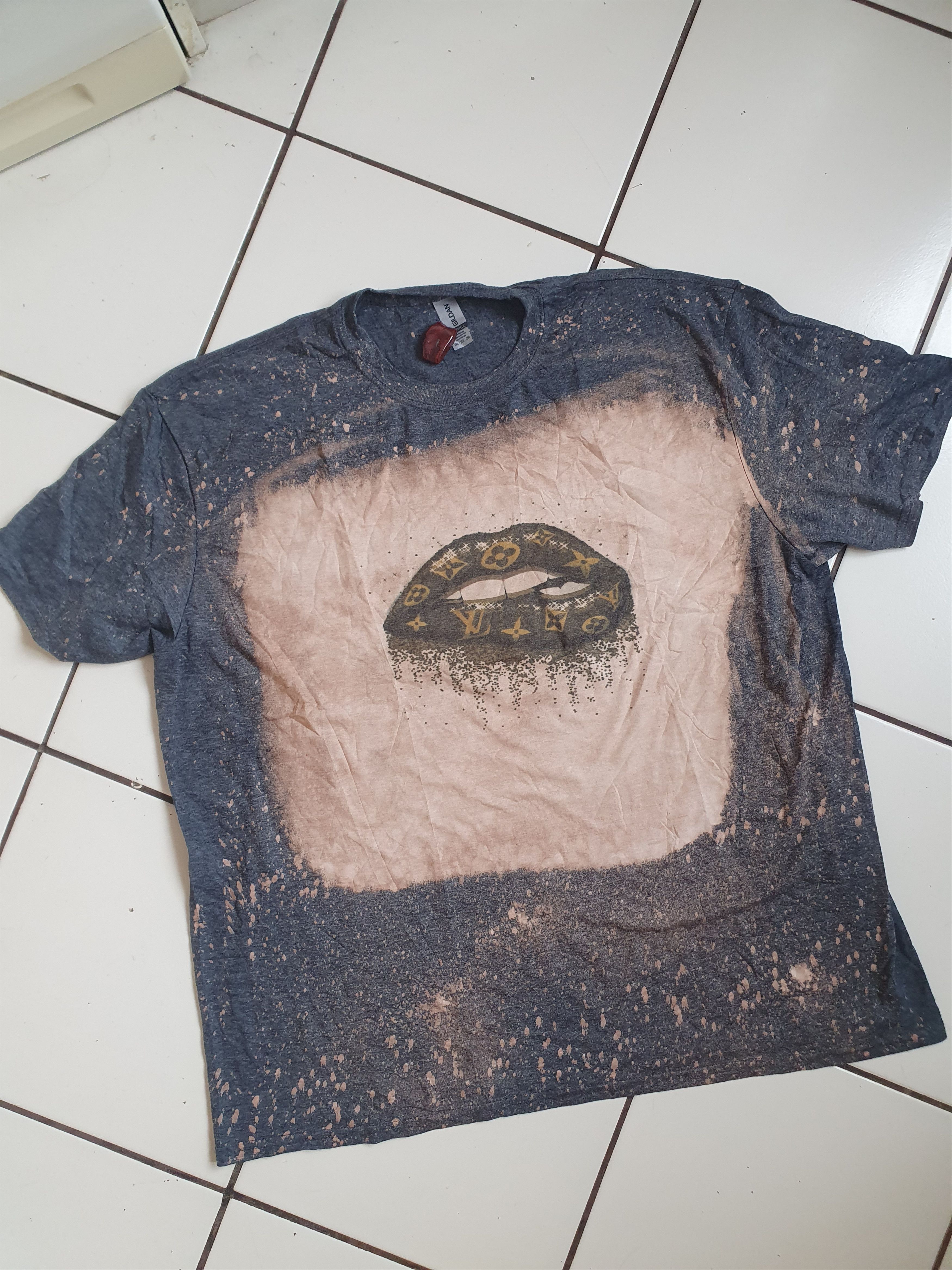 Gildan Gildan Tye Die custom made LIPS SWAG tee,sz XXL Size US XXL / EU 58 / 5 - 2 Thumbnail