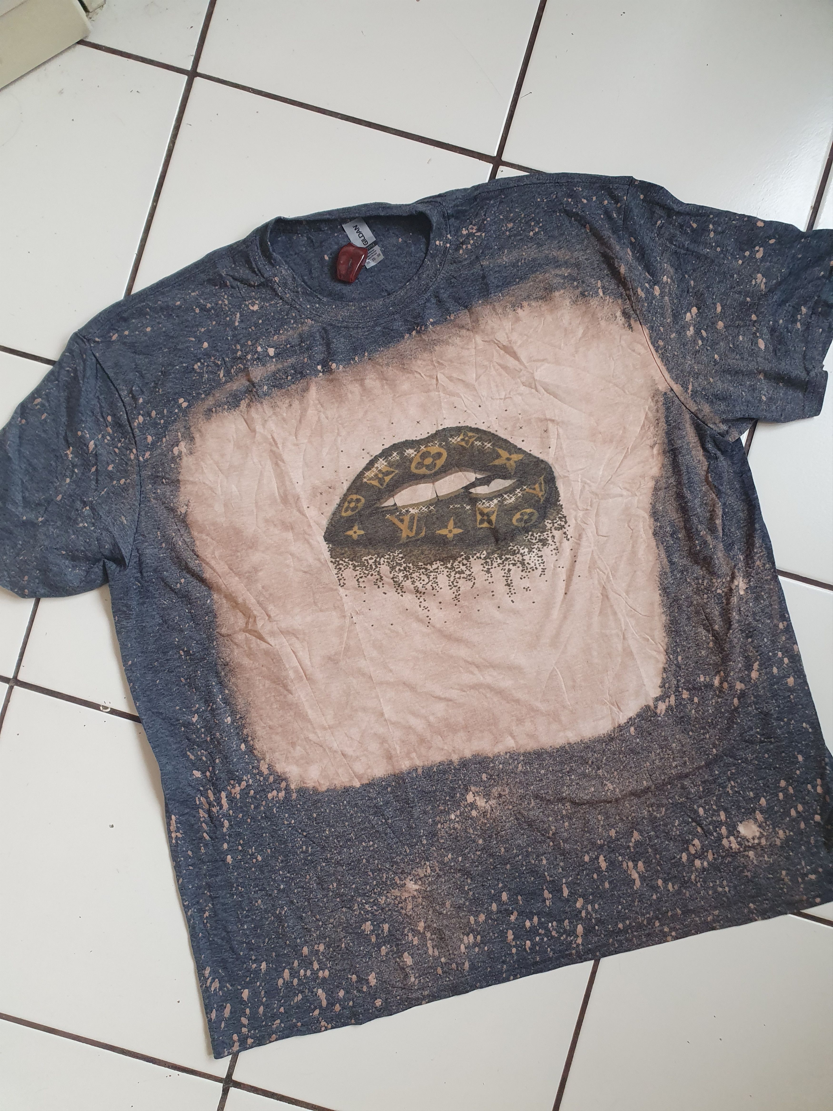 Gildan Gildan Tye Die custom made LIPS SWAG tee,sz XXL Size US XXL / EU 58 / 5 - 1 Thumbnail