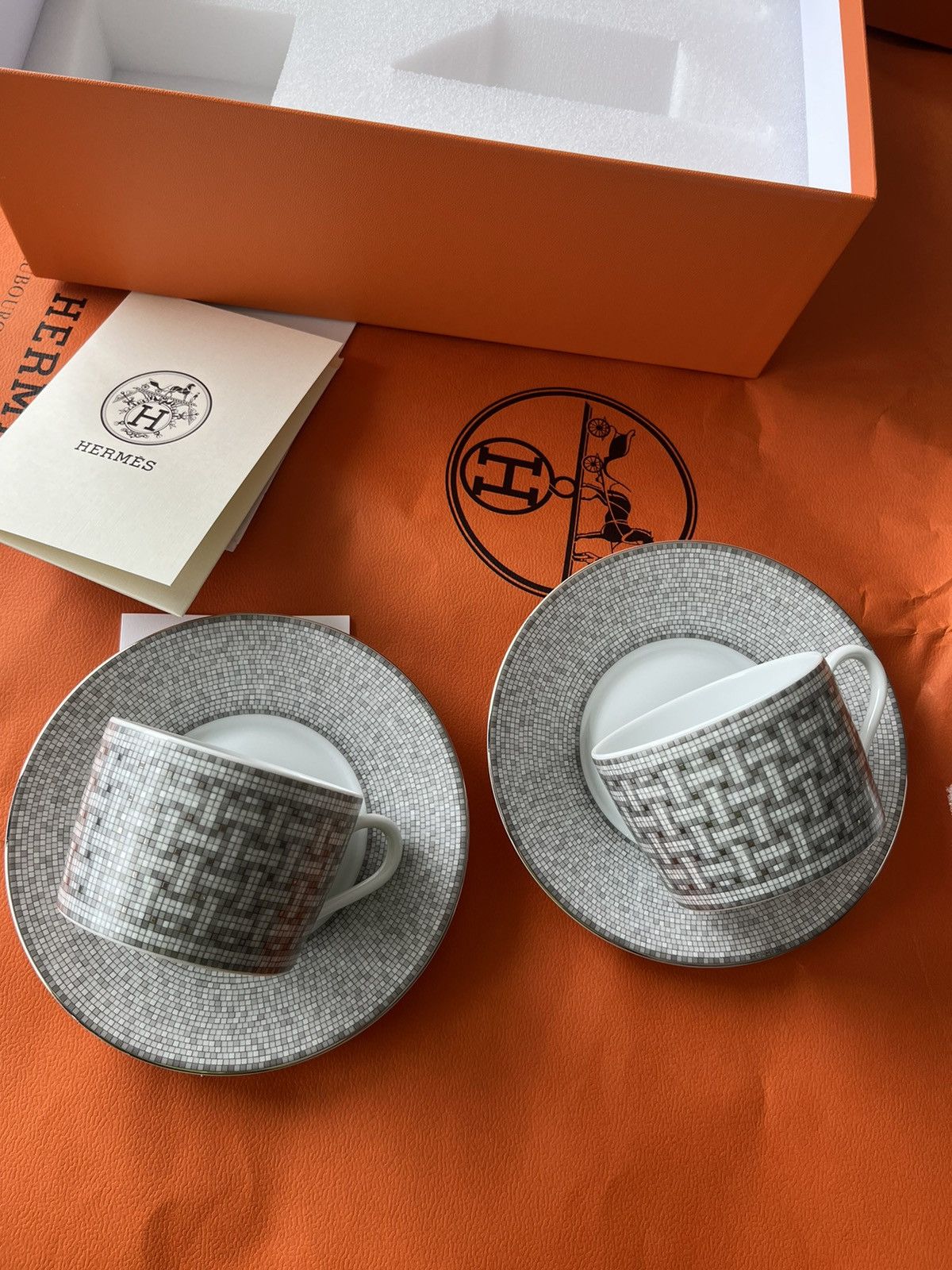 Hermes Classic Brand New Hermes H Logo Mosaique Two Sets Size ONE SIZE - 19 Thumbnail