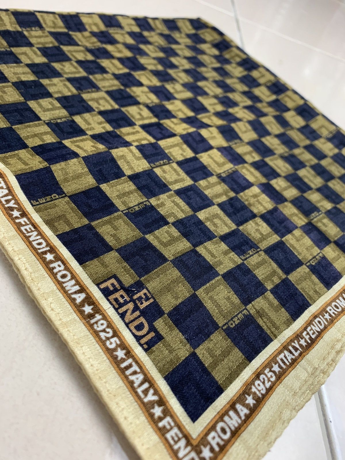 Designer Fendi Vintage Handkerchief Pocketsquares Size ONE SIZE - 8 Thumbnail