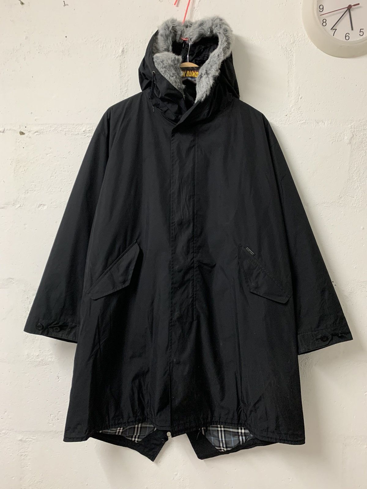 Burberry bungee cord detail hooded parka best sale