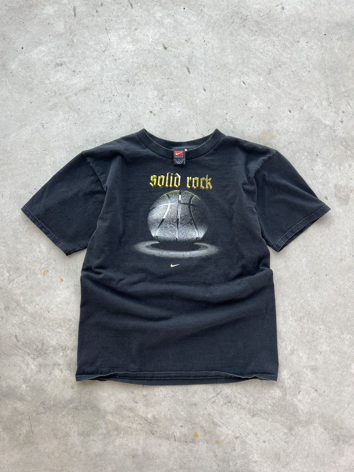 Nike × Vintage Vintage 90’s Nike Faded Black Solid Rock Center Swoosh Tee Size US M / EU 48-50 / 2 - 1 Thumbnail