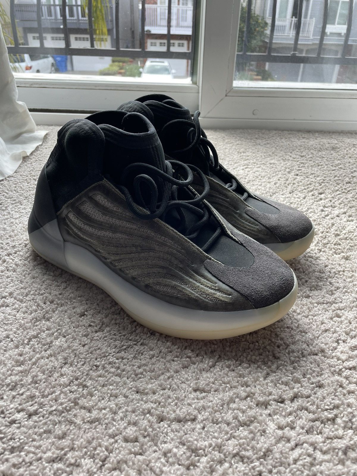 Adidas Yeezy QNTM Basketball Shoe