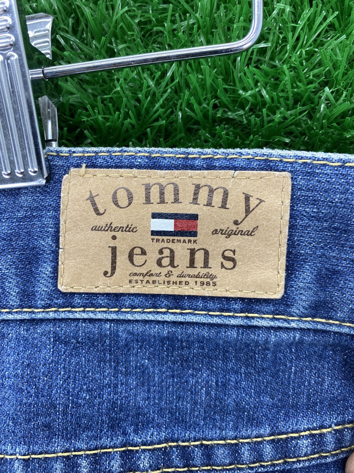 Tommy Hilfiger × Tommy Jeans × Vintage Vintage Tommy Jeans Dark Blue Denim Jeans Hilfiger Size 32" / US 10 / IT 46 - 6 Thumbnail