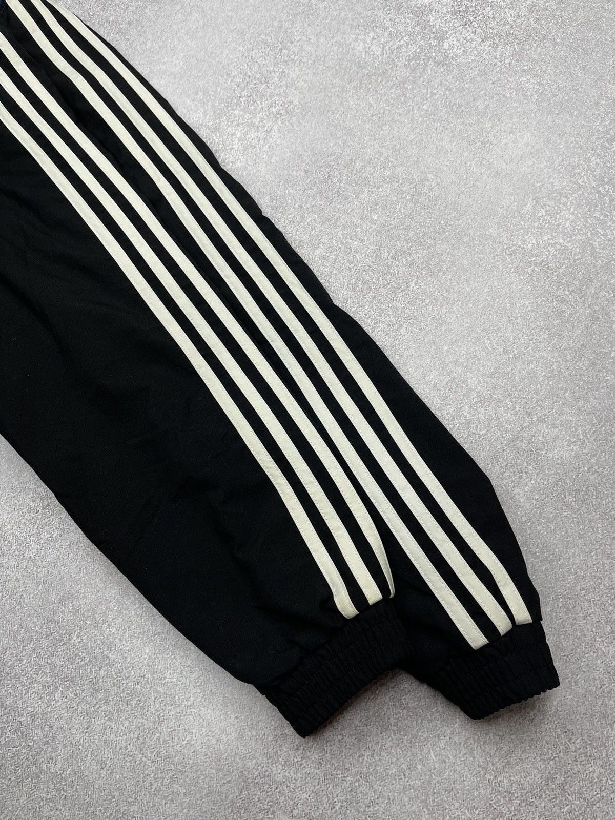 Vintage 96’s Adidas Light Jacket Big Logo Y2K