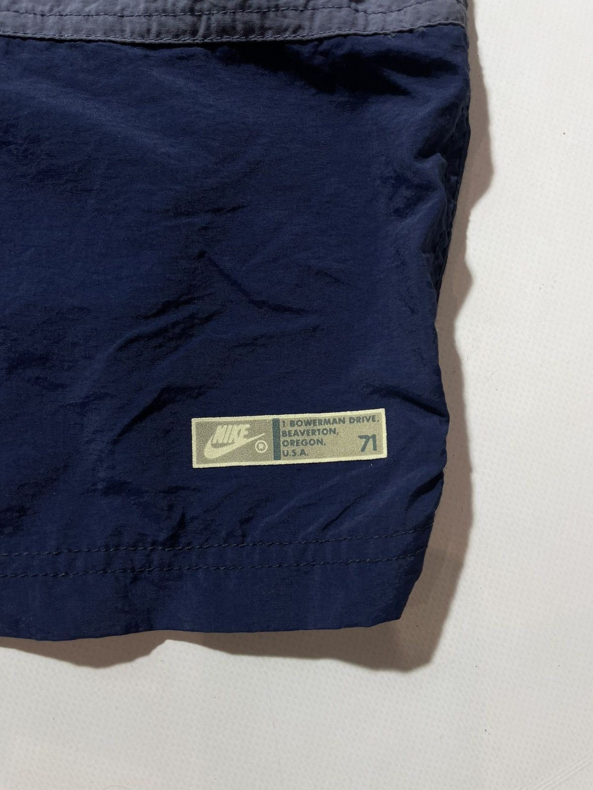 Vintage Nike Big Logo Vintage Shorts Size US 36 / EU 52 - 4 Thumbnail