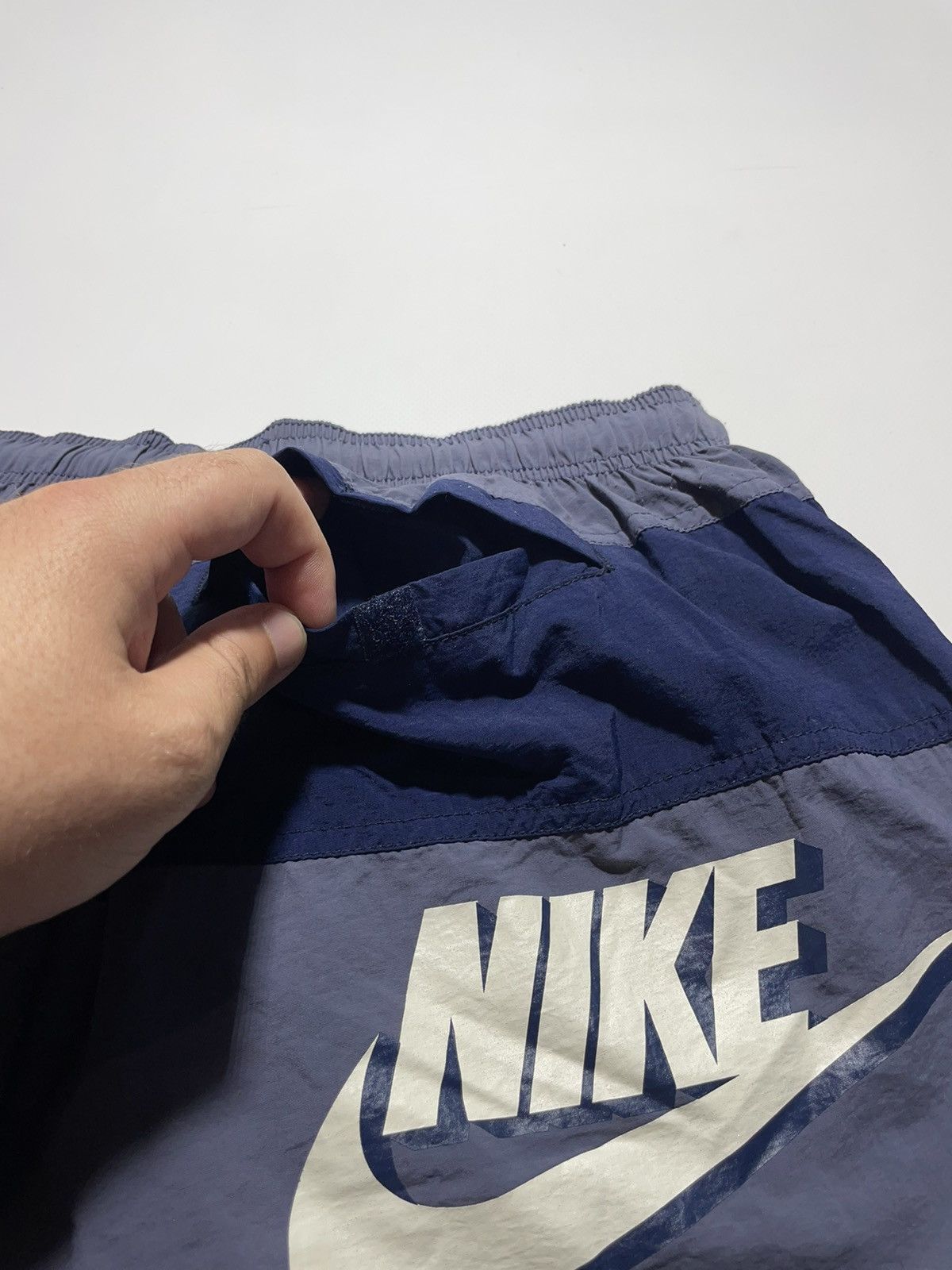 Vintage Nike Big Logo Vintage Shorts Size US 36 / EU 52 - 5 Thumbnail