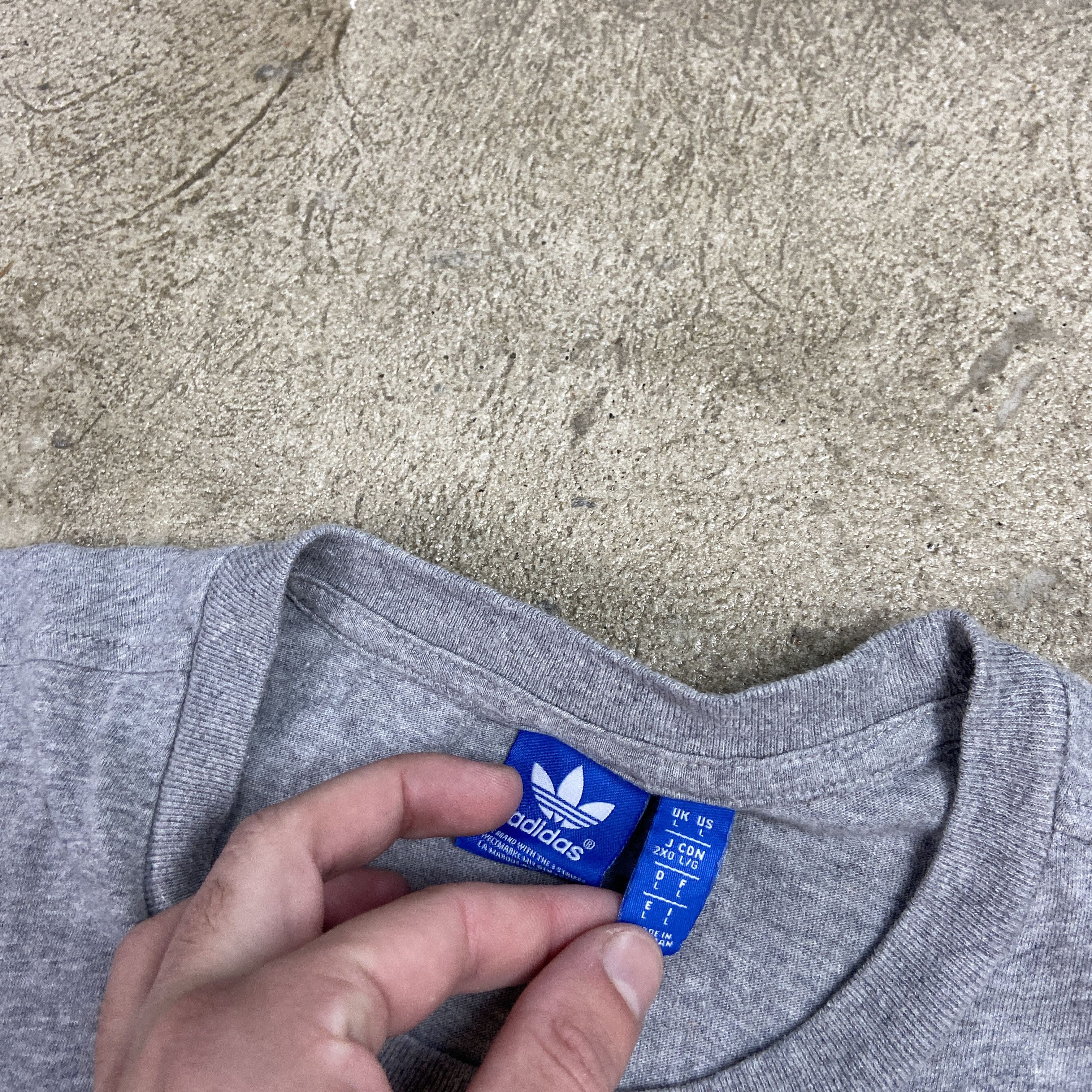 Adidas Y2K RARE ARCHIVE ADIDAS VINTAGE LEGEND'S SHOES TEE - № 165 Size US L / EU 52-54 / 3 - 3 Thumbnail