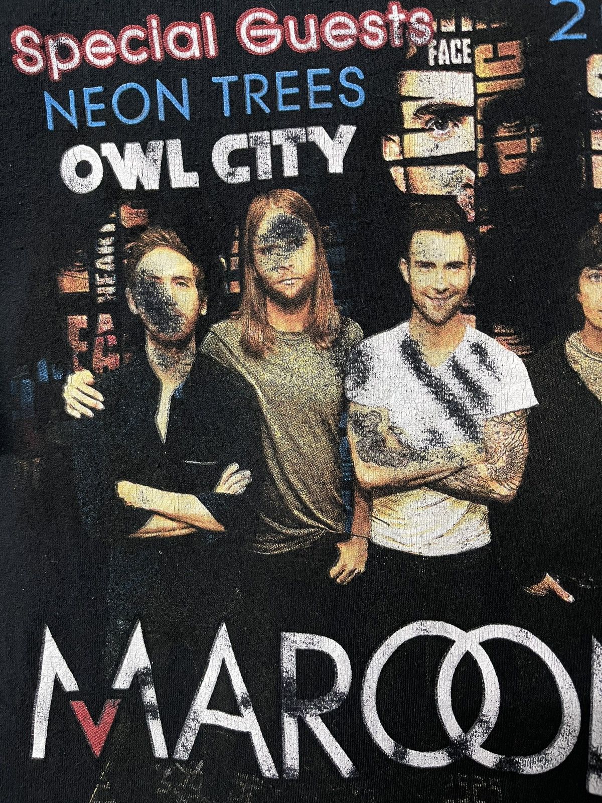Band Tees × Rap Tees × Vintage Vintage Maroon 5 Special Guests Rap Tees Design Size US L / EU 52-54 / 3 - 5 Thumbnail