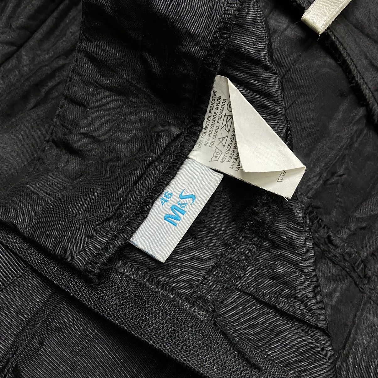 Vintage Y2K GORPCORE NYLON ARCHIVE BONDAGE SKIRT - № 3045 Size 32" / US 10 / IT 46 - 4 Thumbnail