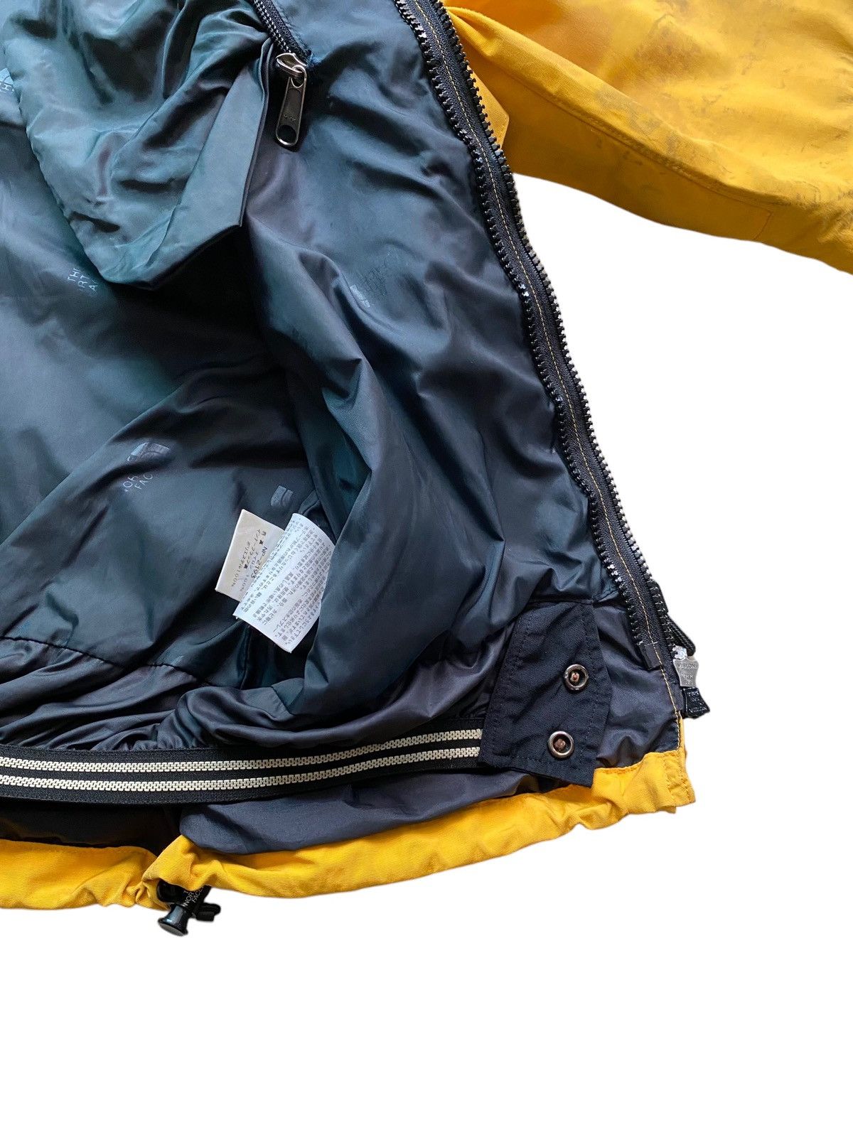 Goretex ❌Grail❌ The North Face paint Jacket Robot design rare Size US M / EU 48-50 / 2 - 9 Thumbnail