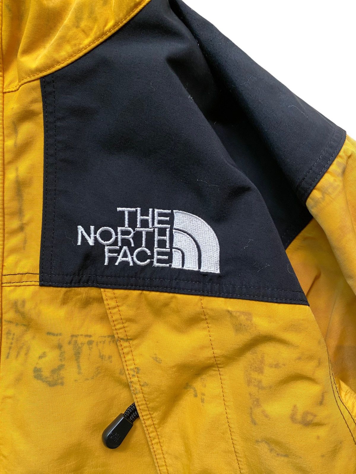 Goretex ❌Grail❌ The North Face paint Jacket Robot design rare Size US M / EU 48-50 / 2 - 14 Thumbnail