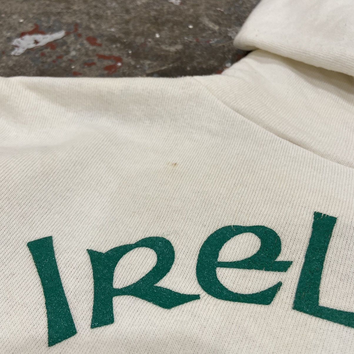 Russell Athletic × Vintage Vintage White Clover Leaf Graphic Hoodie Size US S / EU 44-46 / 1 - 4 Thumbnail