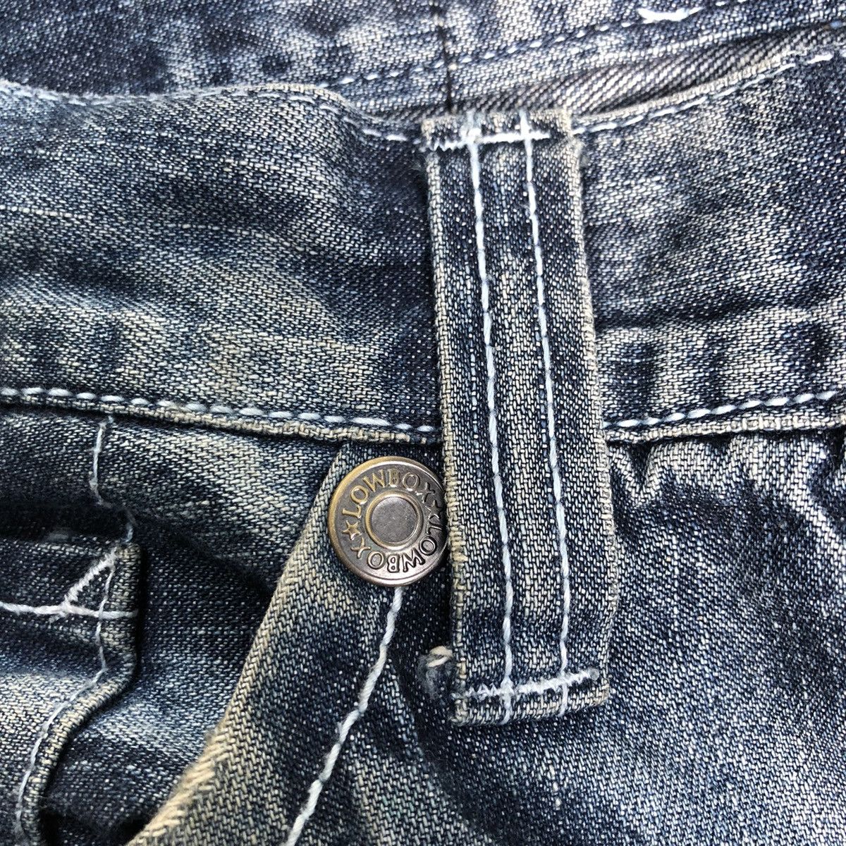 LOWBOX Size 33 x 44 Lowbox thunder struck distressed denim Size US 33 - 8 Thumbnail