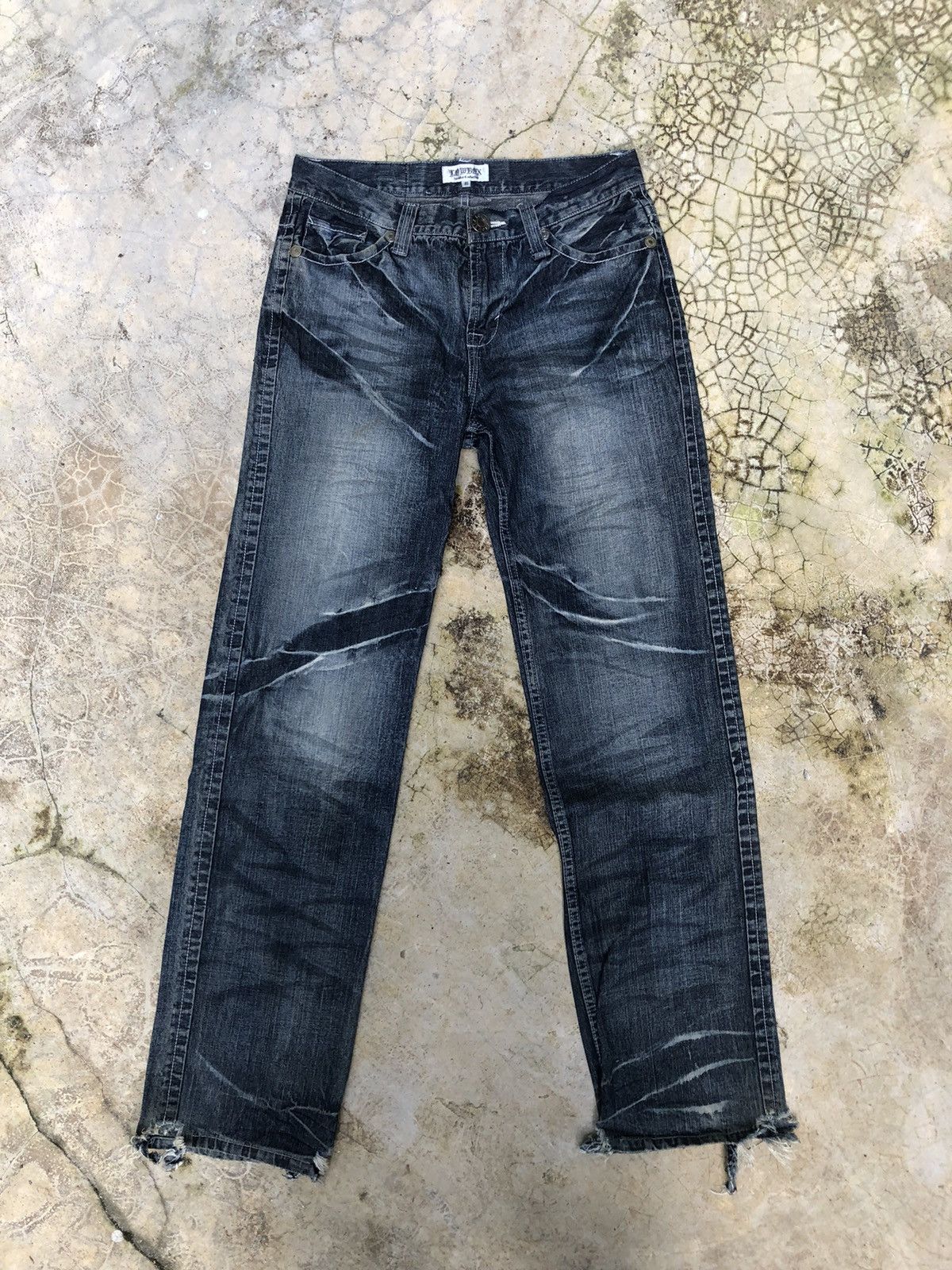 LOWBOX Size 33 x 44 Lowbox thunder struck distressed denim Size US 33 - 1 Thumbnail