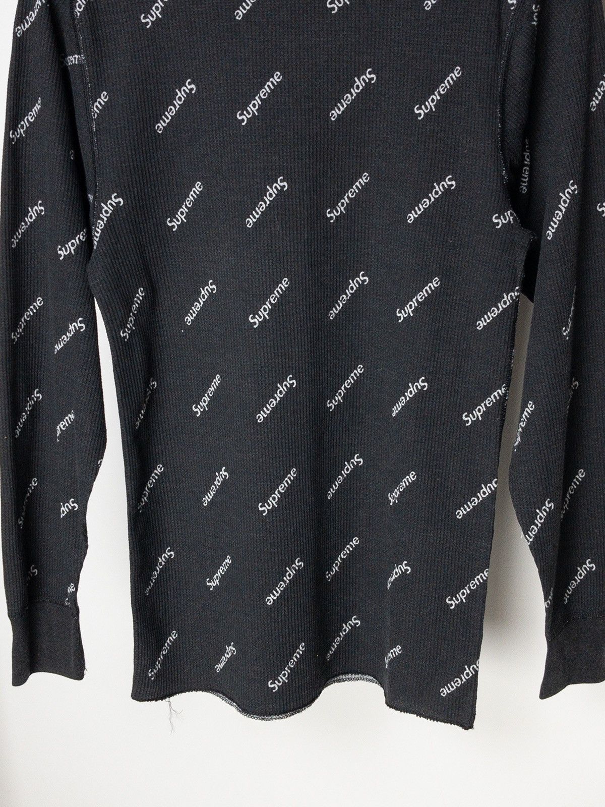 Hanes × Supreme Supreme Hanes monogram long sleeve Size US M / EU 48-50 / 2 - 3 Thumbnail