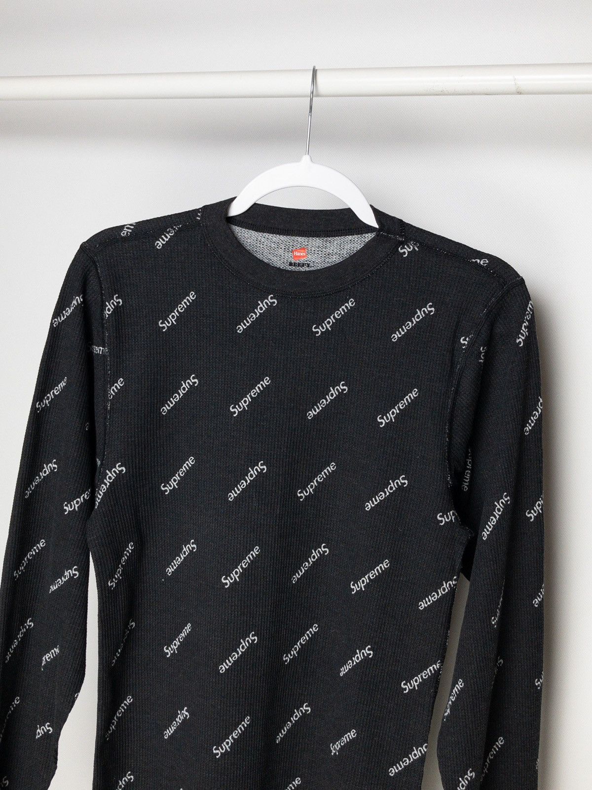 Hanes × Supreme Supreme Hanes monogram long sleeve Size US M / EU 48-50 / 2 - 2 Thumbnail