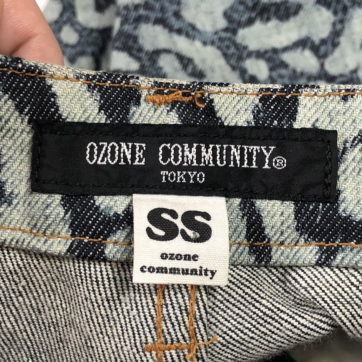 Hysteric Glamour 1990s Ozone Community - Fullprinted Leopard Denim Pants Size US 28 / EU 44 - 9 Thumbnail