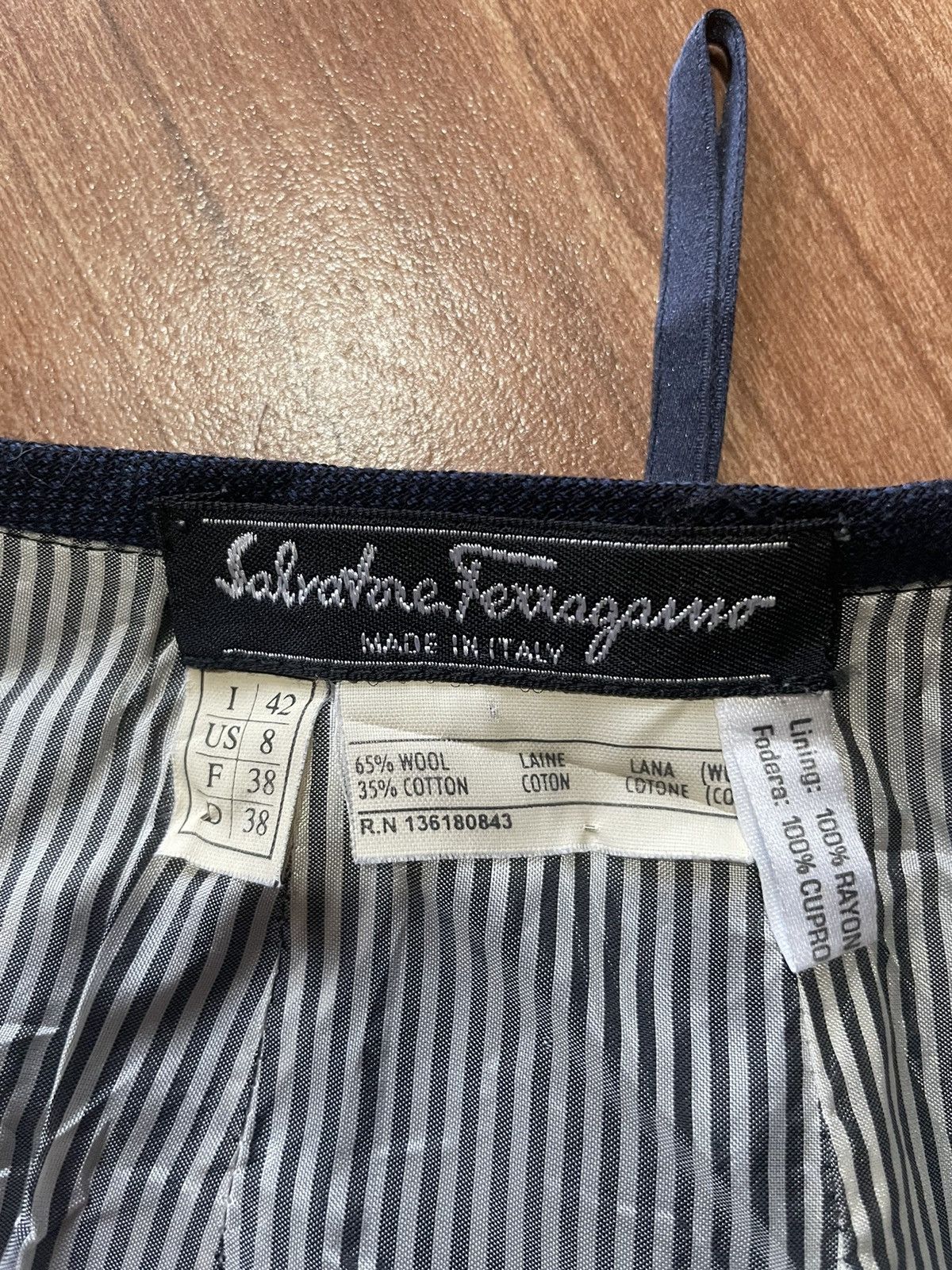Salvatore Ferragamo Salvatore Ferragamo Skirts Size 30" / US 8 / IT 44 - 3 Thumbnail
