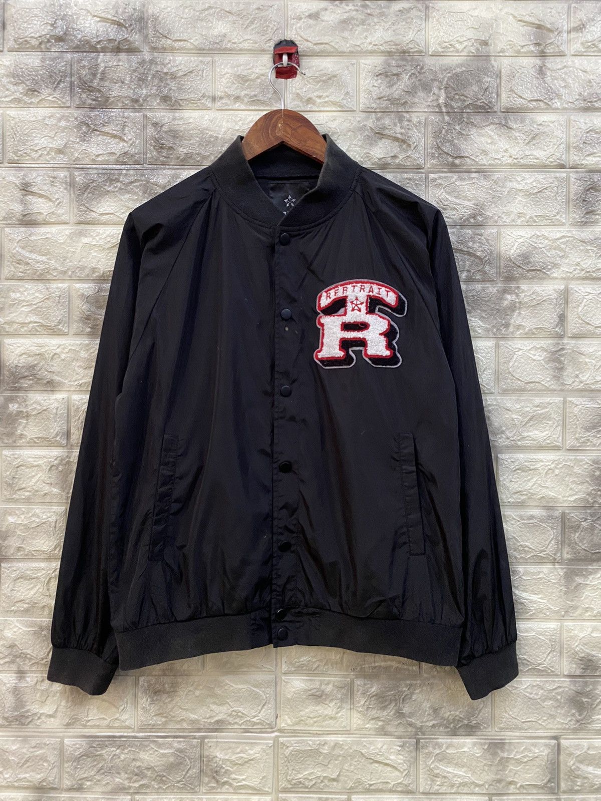 Japanese Brand Rebtrait black varsity jacket Size US L / EU 52-54 / 3 - 3 Thumbnail