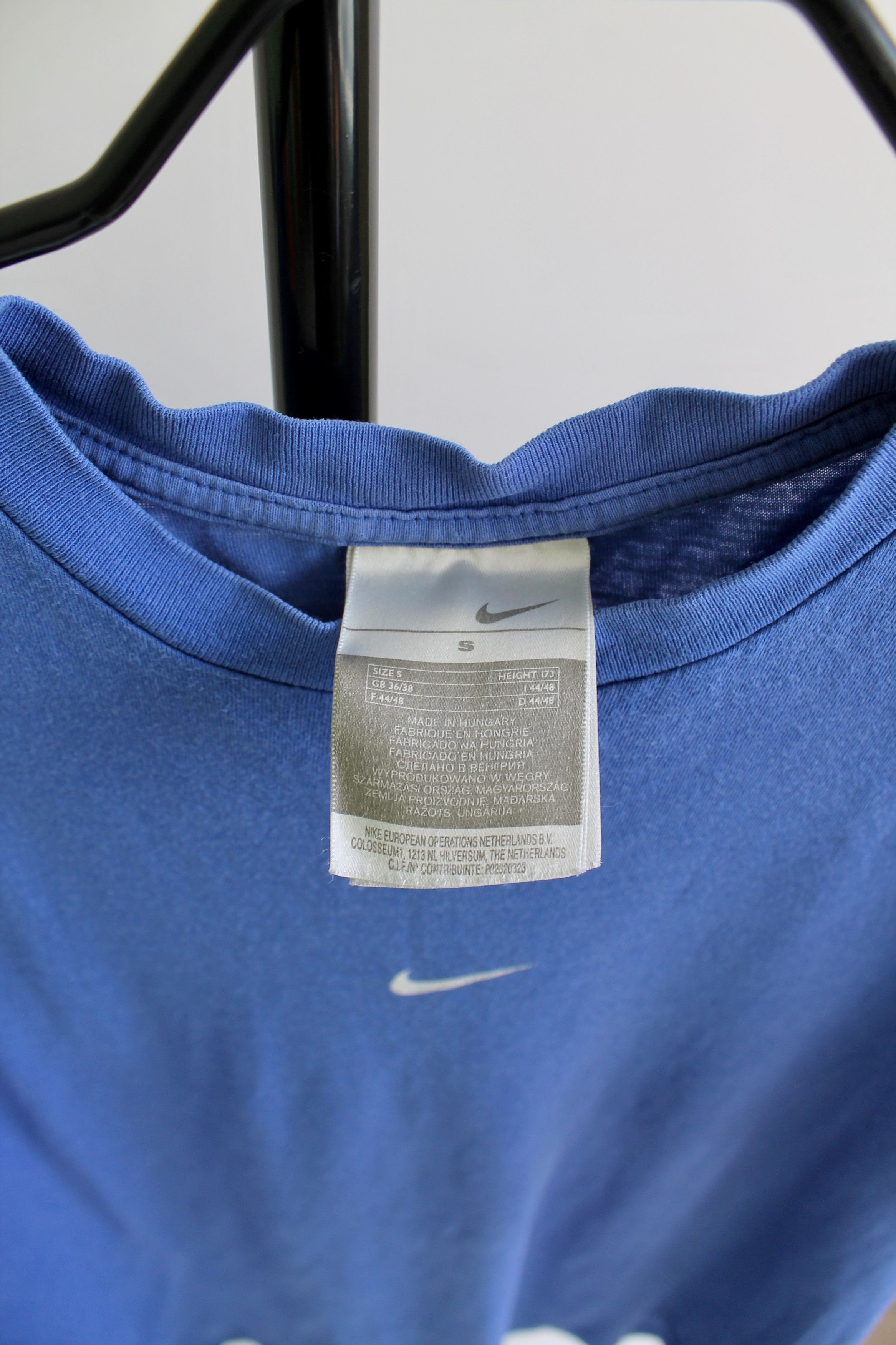 Nike NIKE UPTEMPO vintage t shirt tee Swoosh Center Logo blue Y2K Size US S / EU 44-46 / 1 - 3 Thumbnail