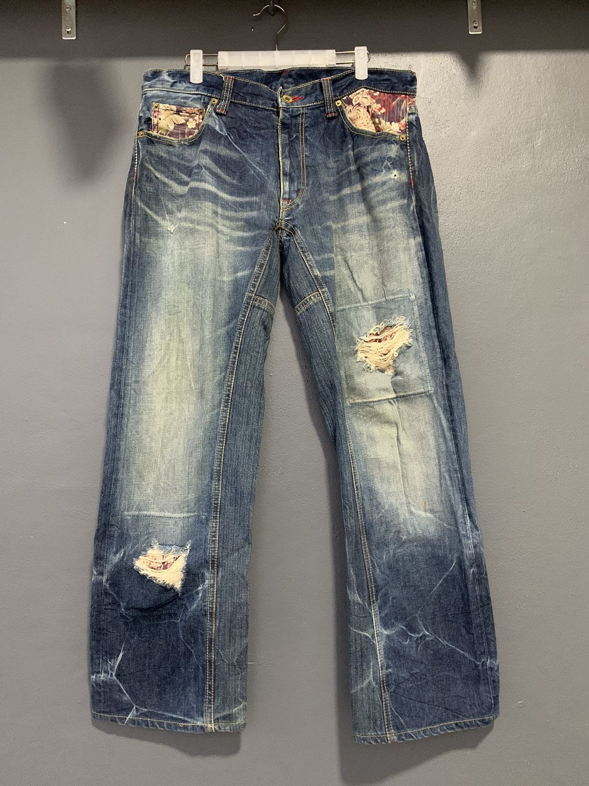 VINTAGE ETERNAL FLORAL MOTION PATCHWORK DENIM DISTRESS
