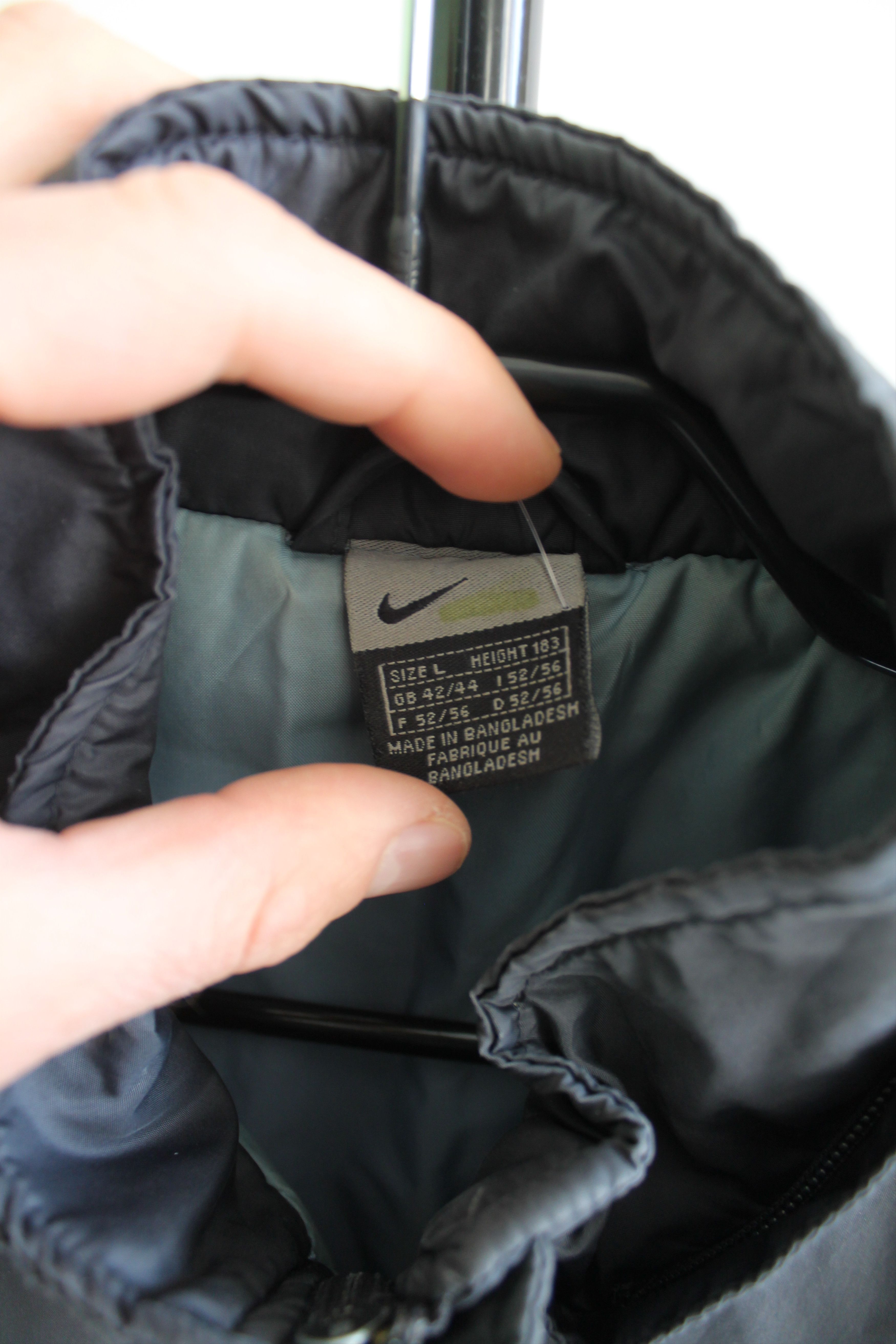 Nike 90's Nike vintage swoosh padded jacket gray y2k Size US L / EU 52-54 / 3 - 12 Thumbnail