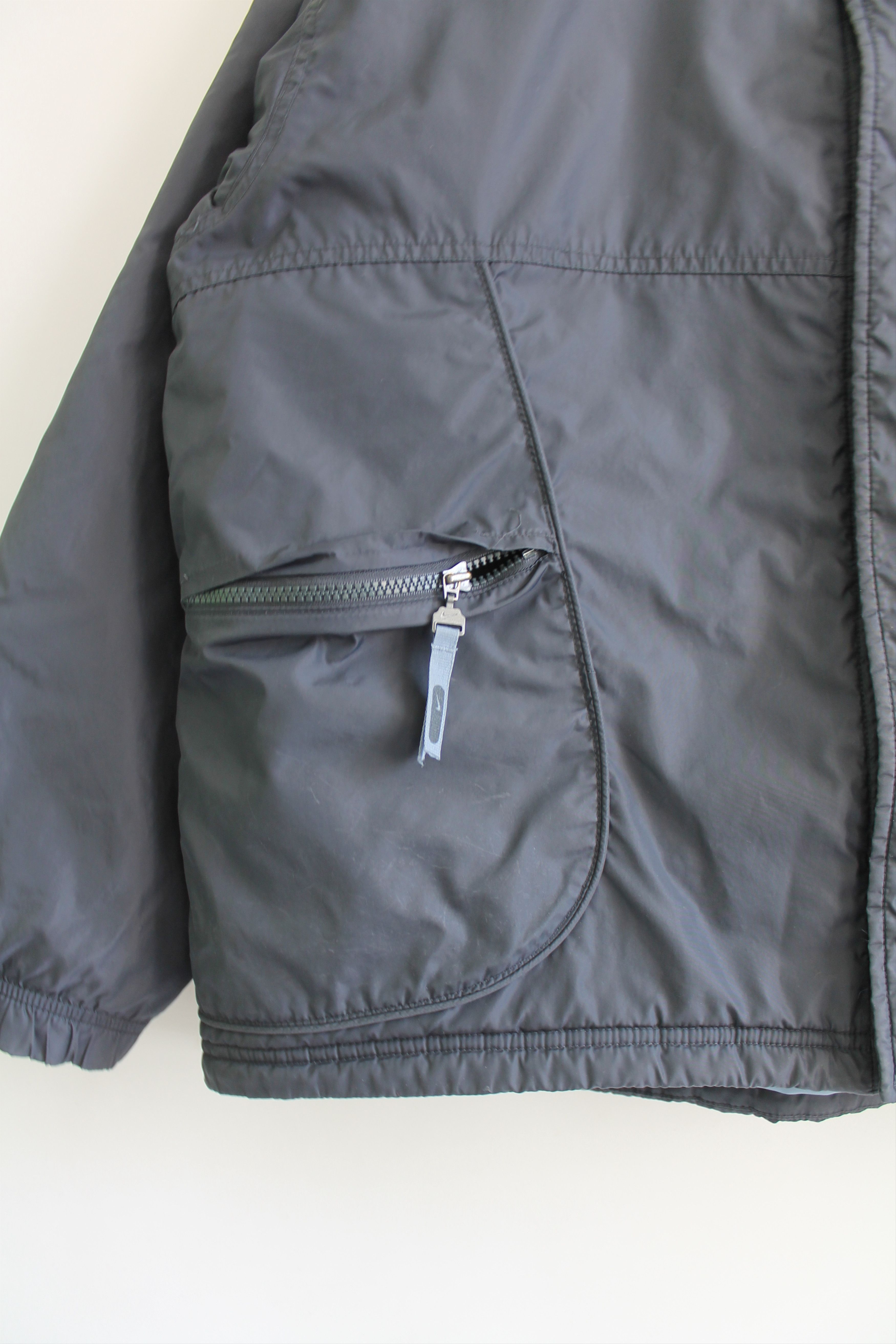 Nike 90's Nike vintage swoosh padded jacket gray y2k Size US L / EU 52-54 / 3 - 8 Thumbnail