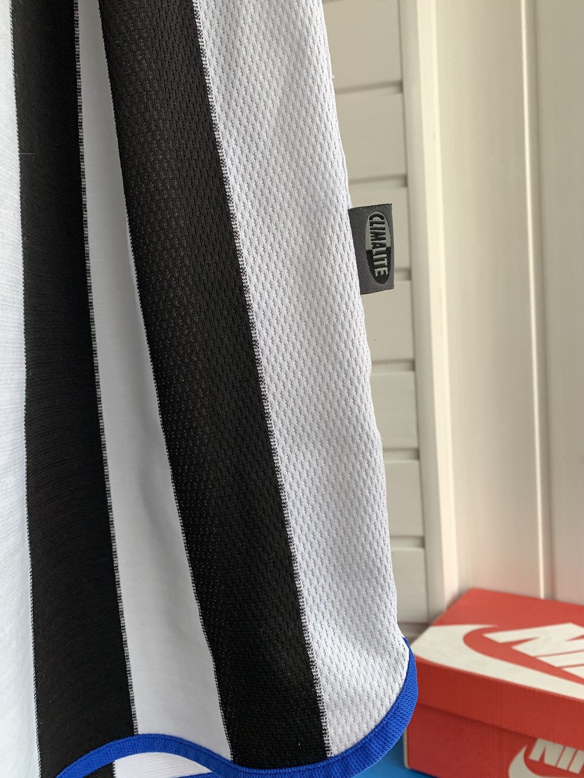 Vintage Adidas Newcastle United Vintage Jersey SHEARER 9 Size XL Size US XL / EU 56 / 4 - 7 Thumbnail